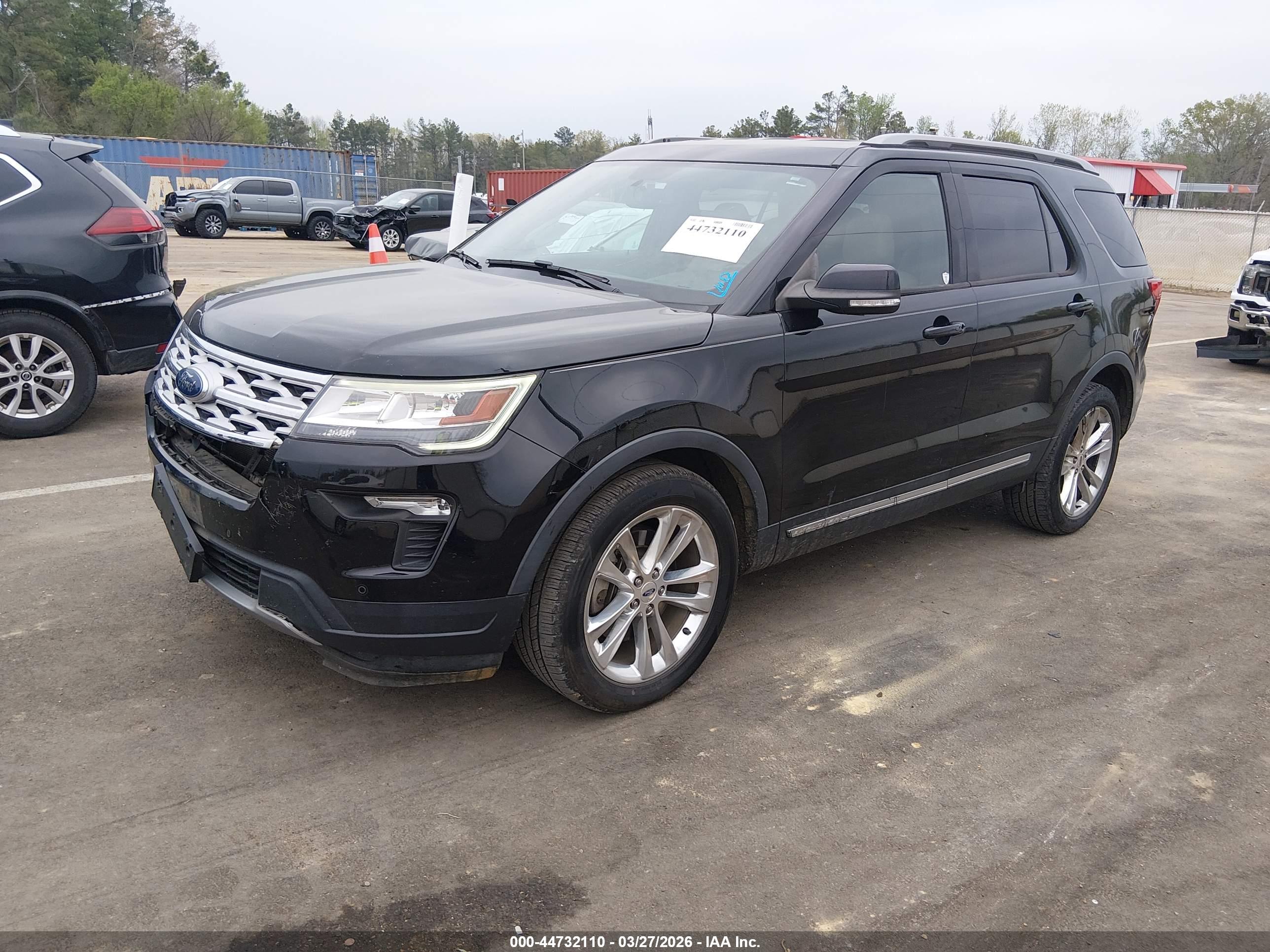 FORD EXPLORER image 2