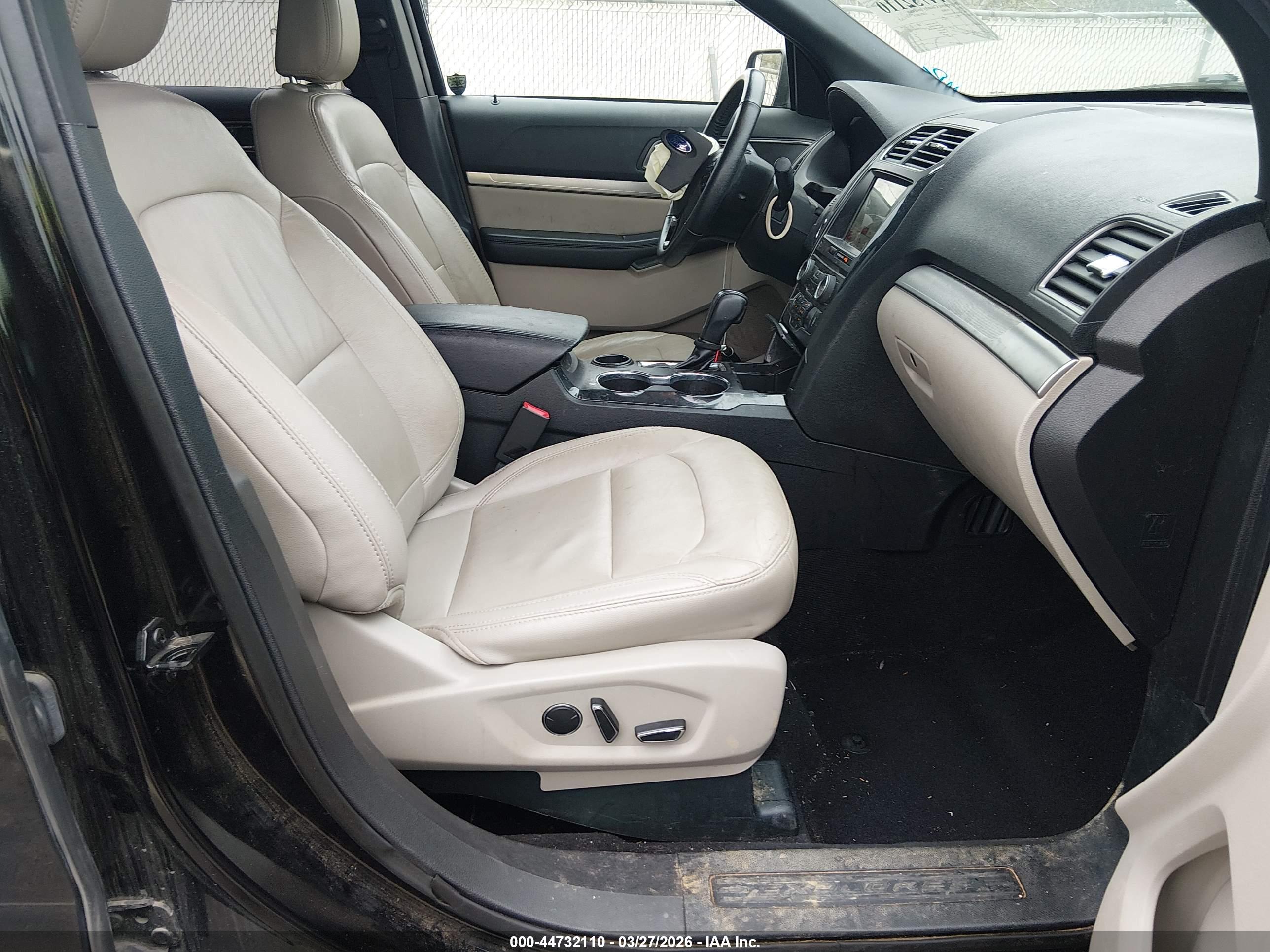 FORD EXPLORER image 5