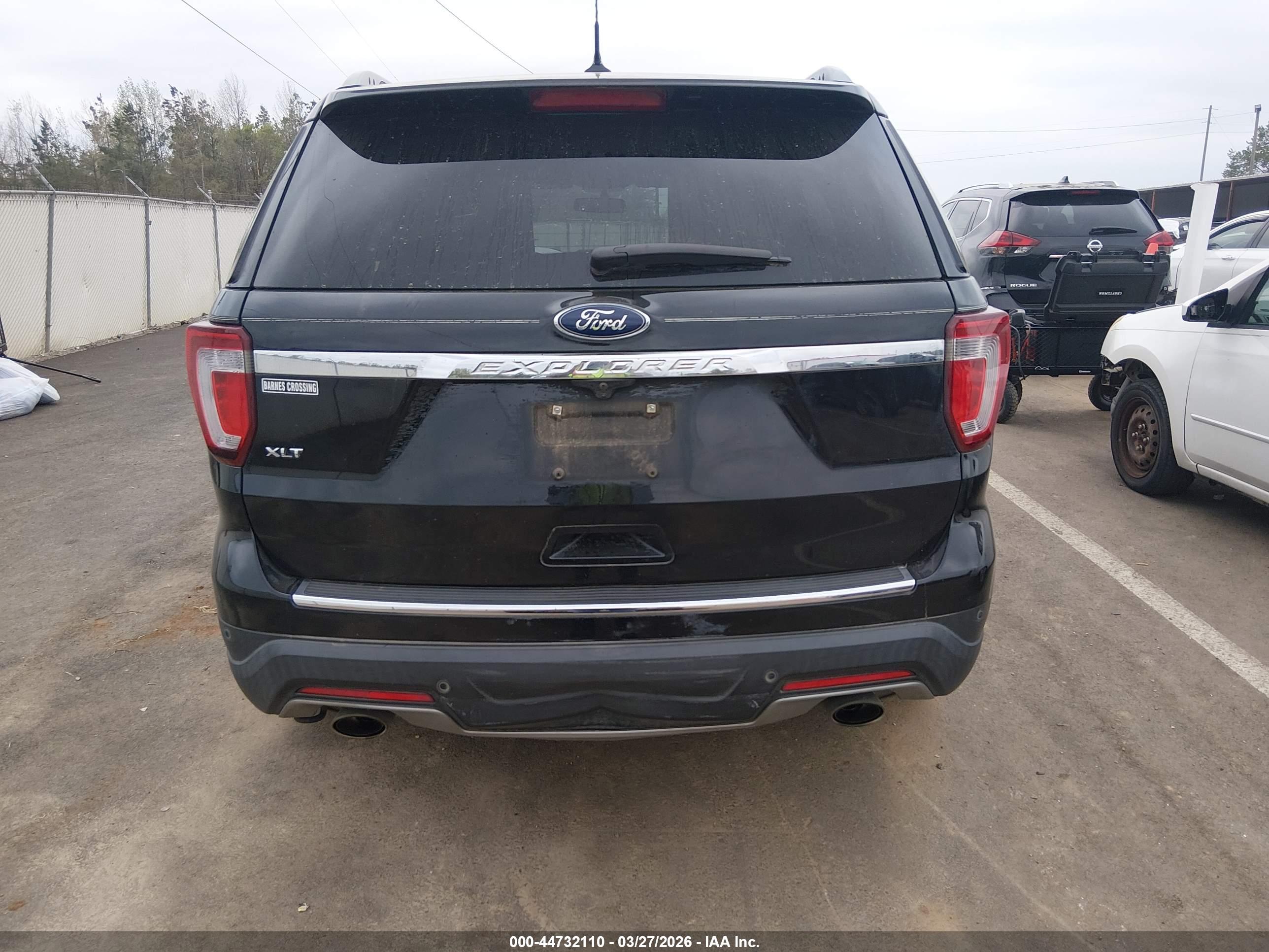 FORD EXPLORER image 6