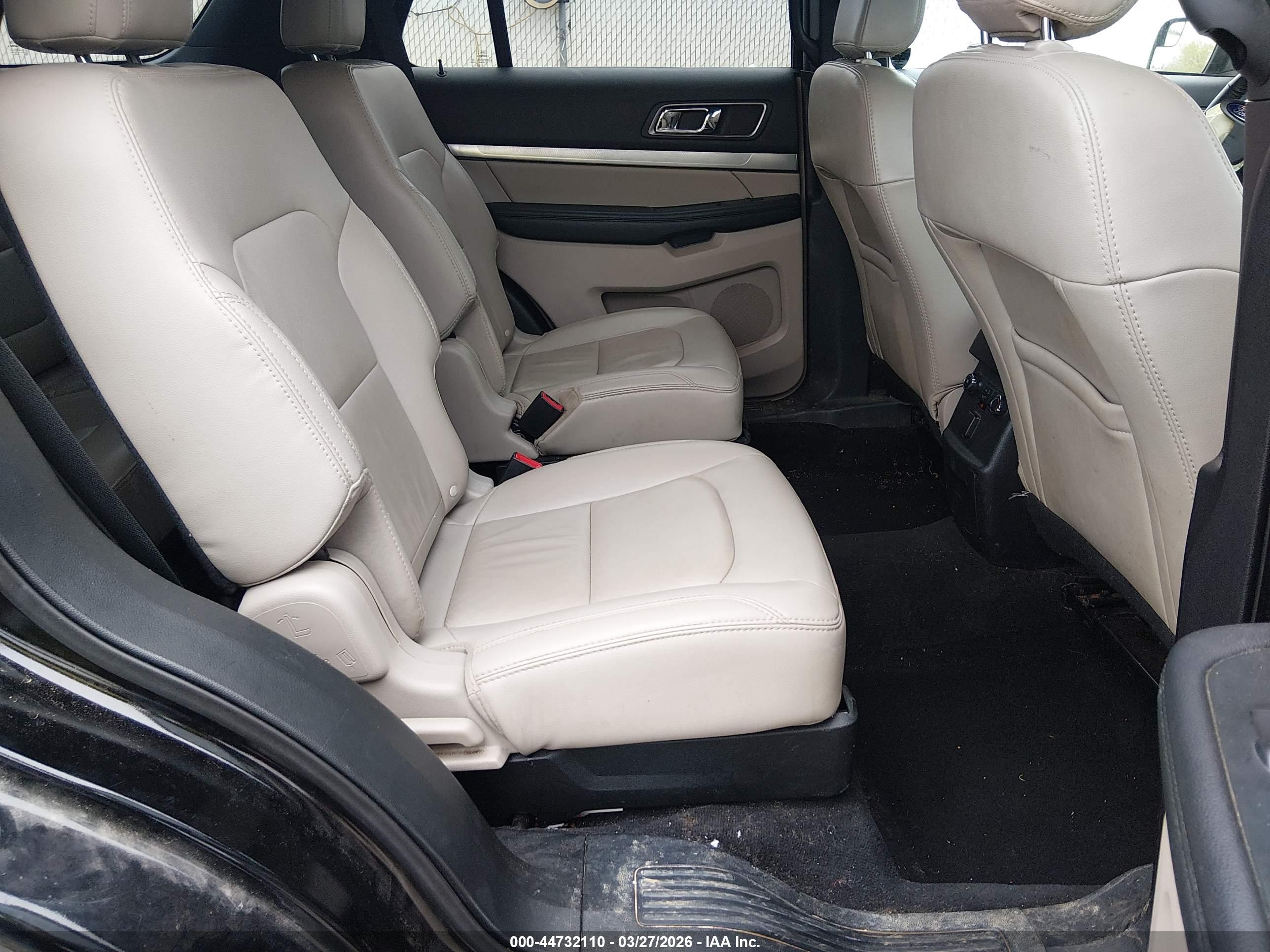 FORD EXPLORER image 8