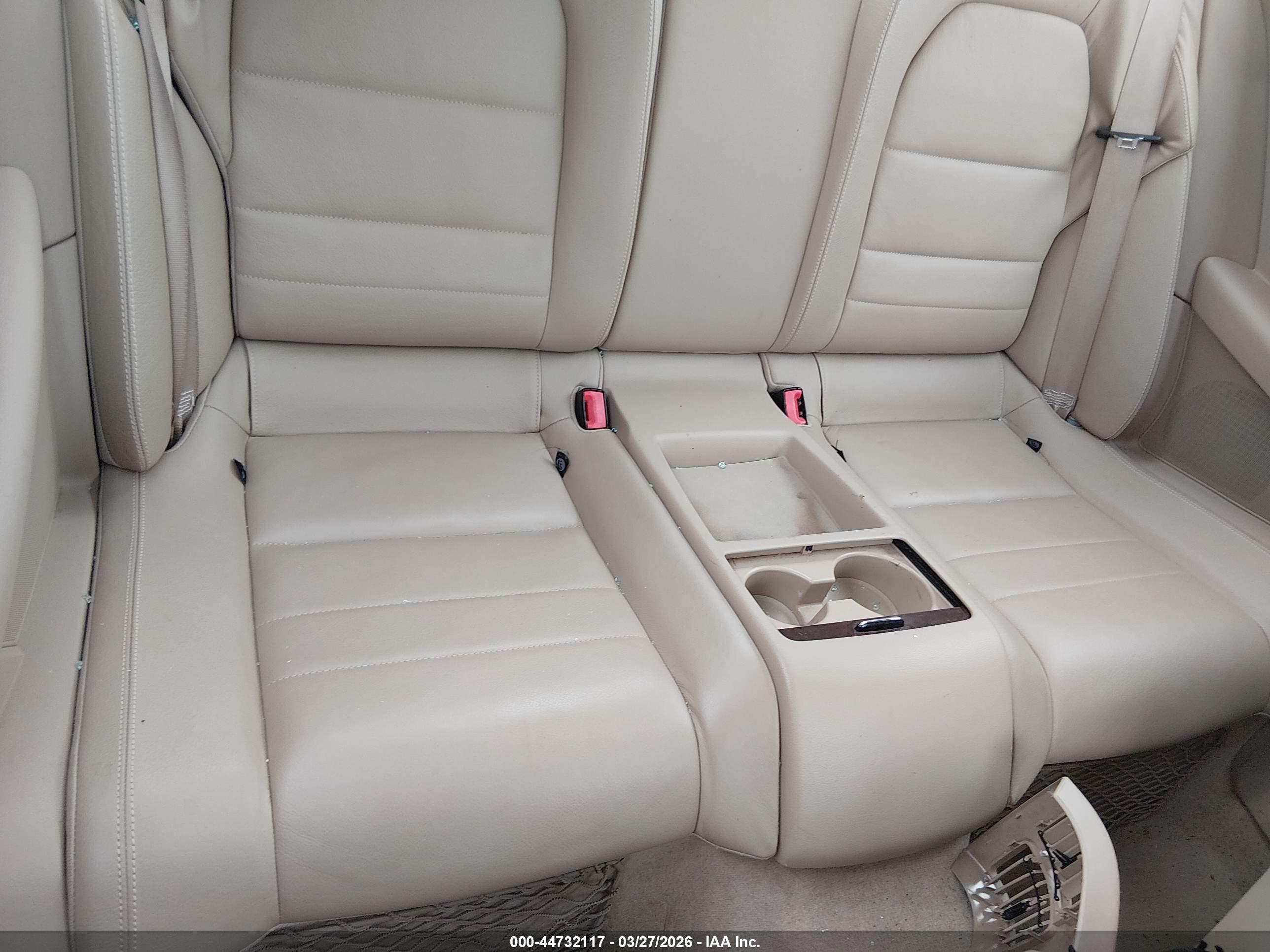 MERCEDES-BENZ E image 8