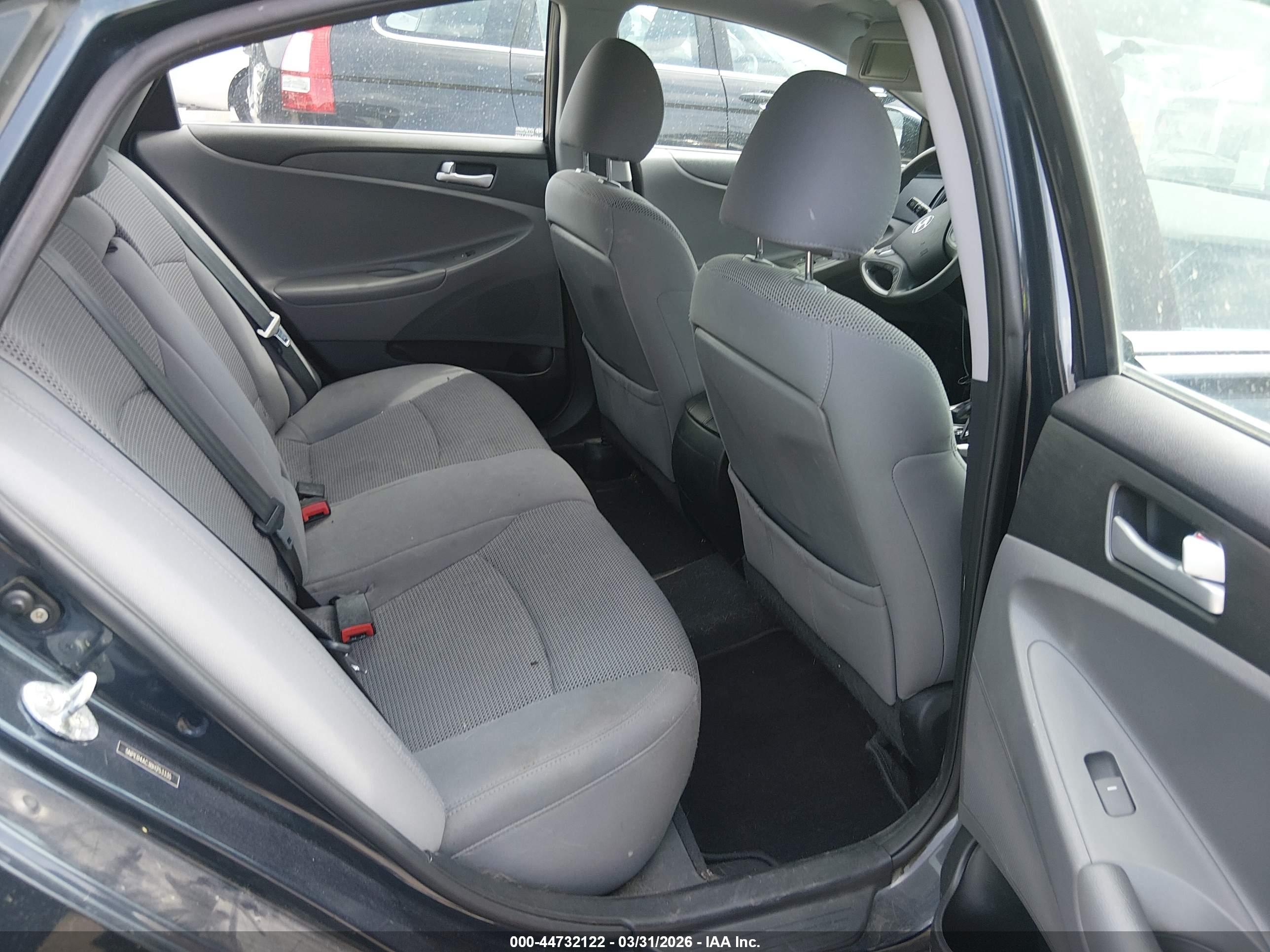 HYUNDAI SONATA image 8