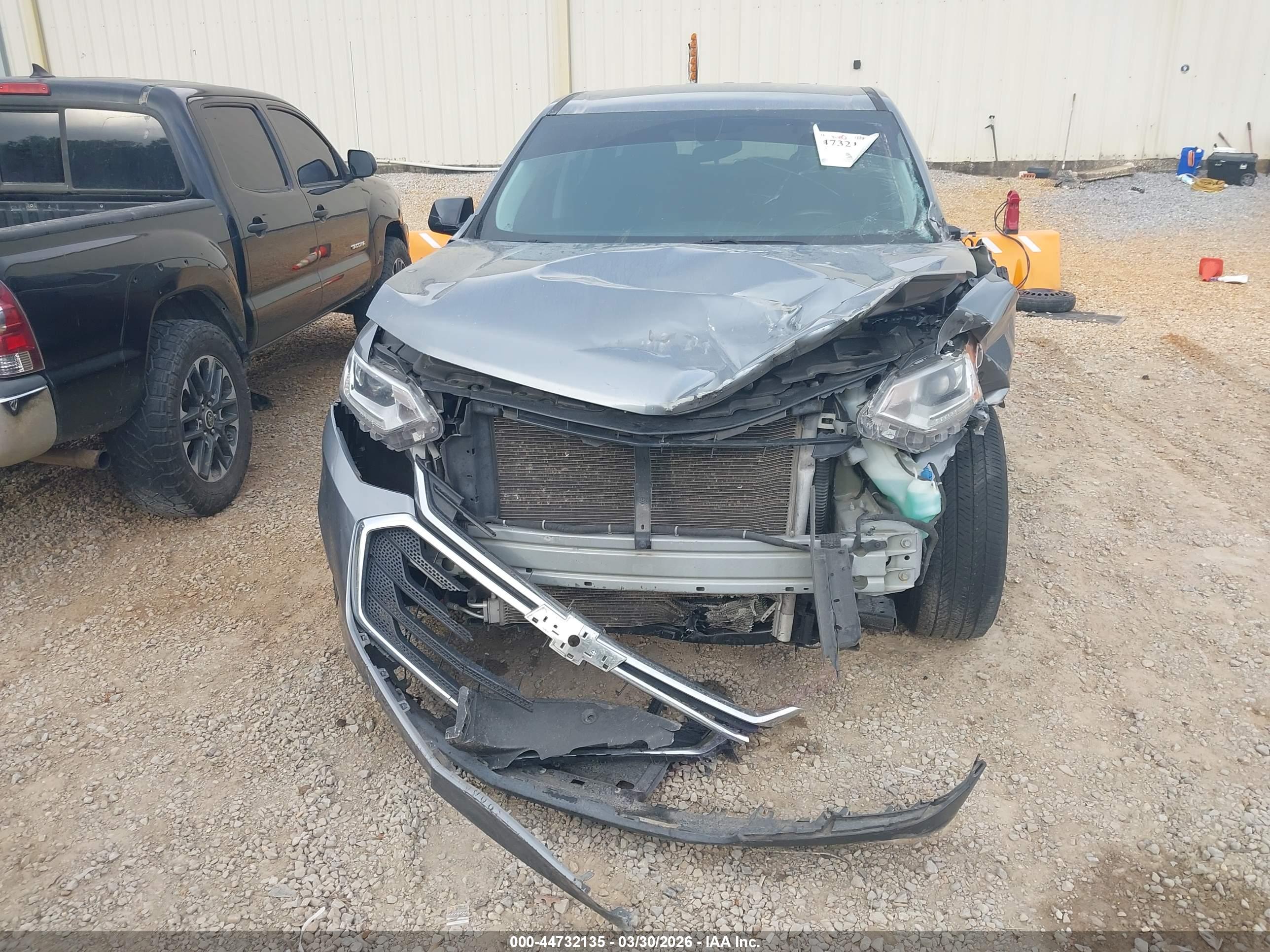 CHEVROLET TRAVERSE image 6