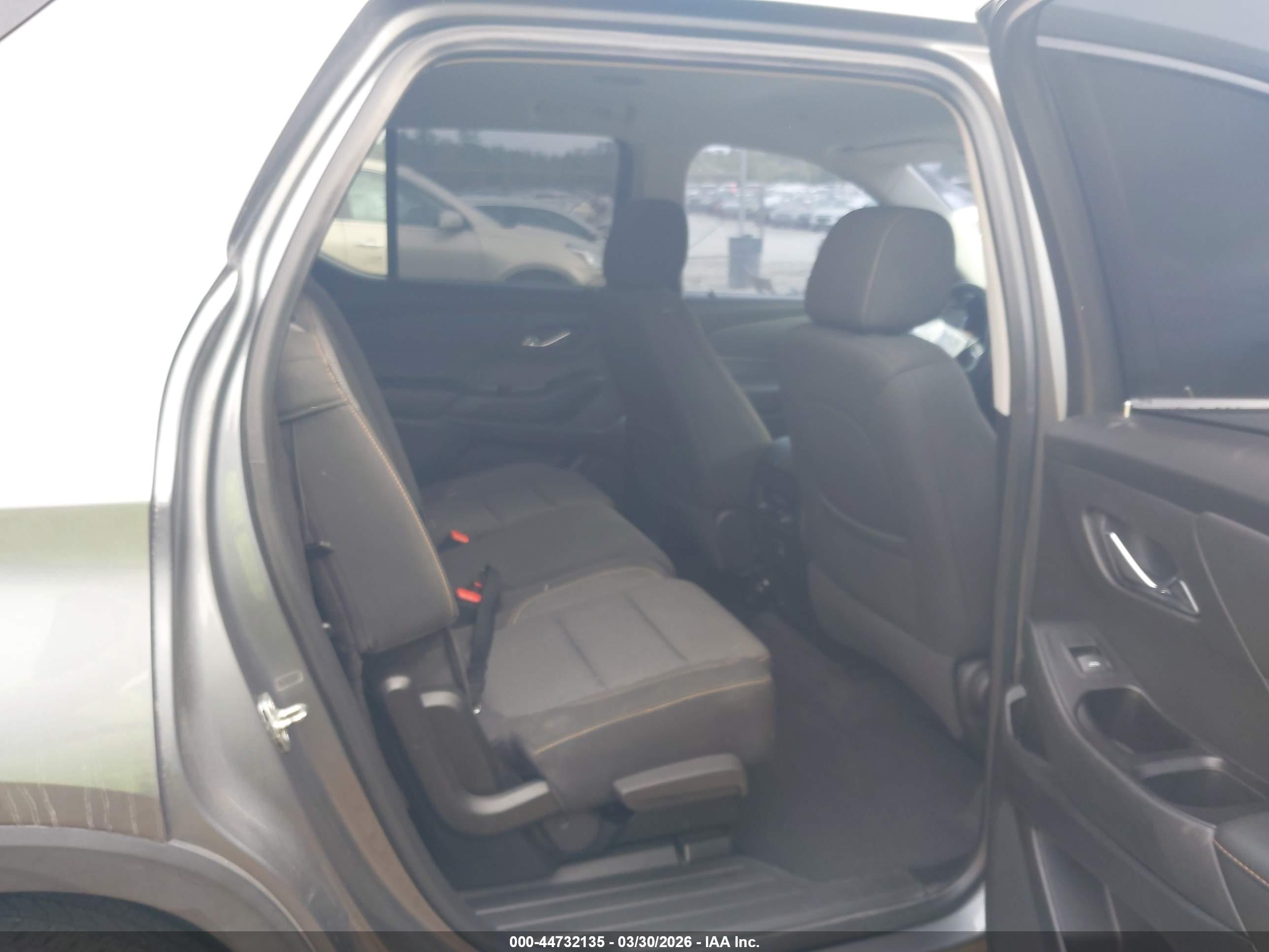 CHEVROLET TRAVERSE image 8