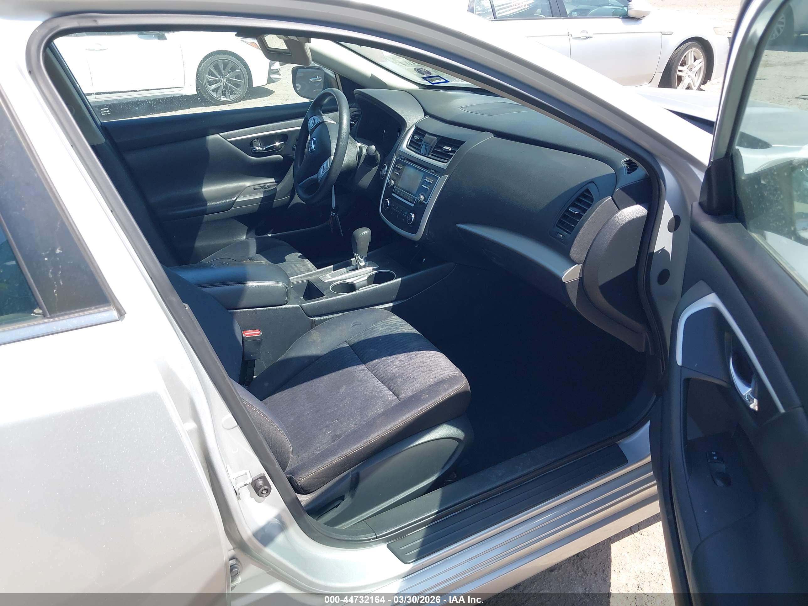 NISSAN ALTIMA image 5
