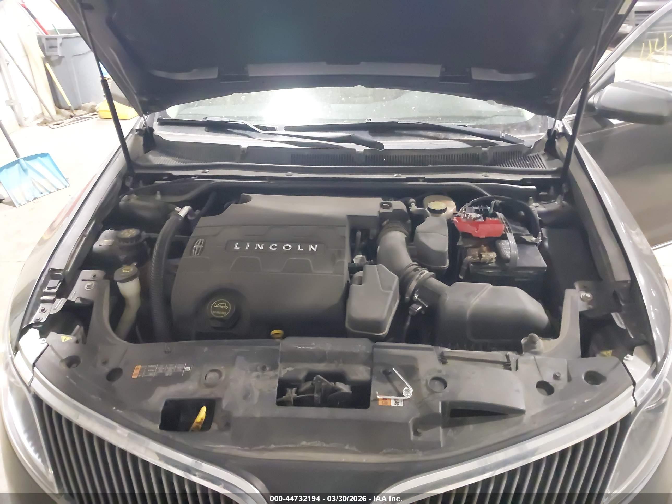 LINCOLN MKS image 10