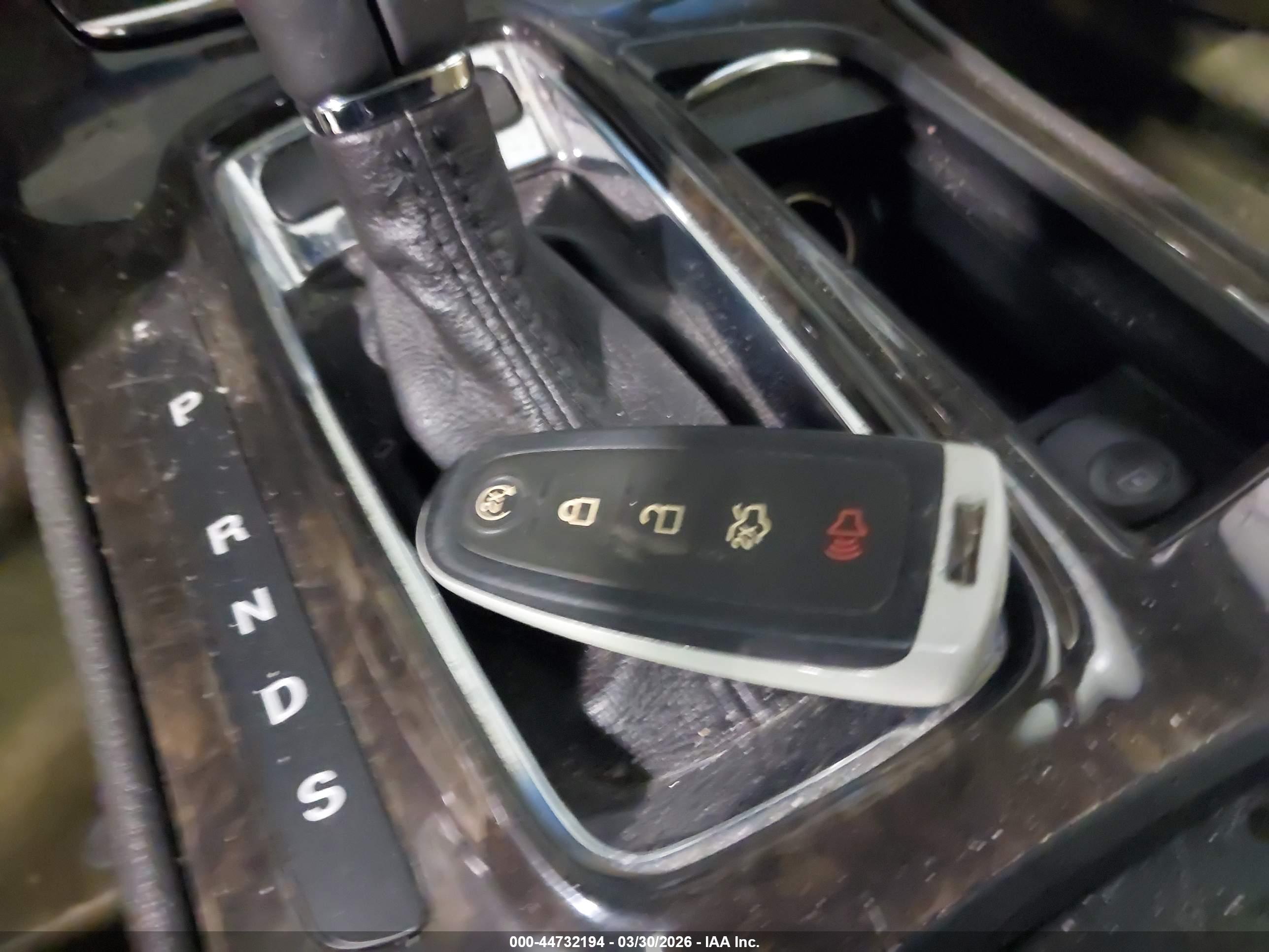 LINCOLN MKS image 11
