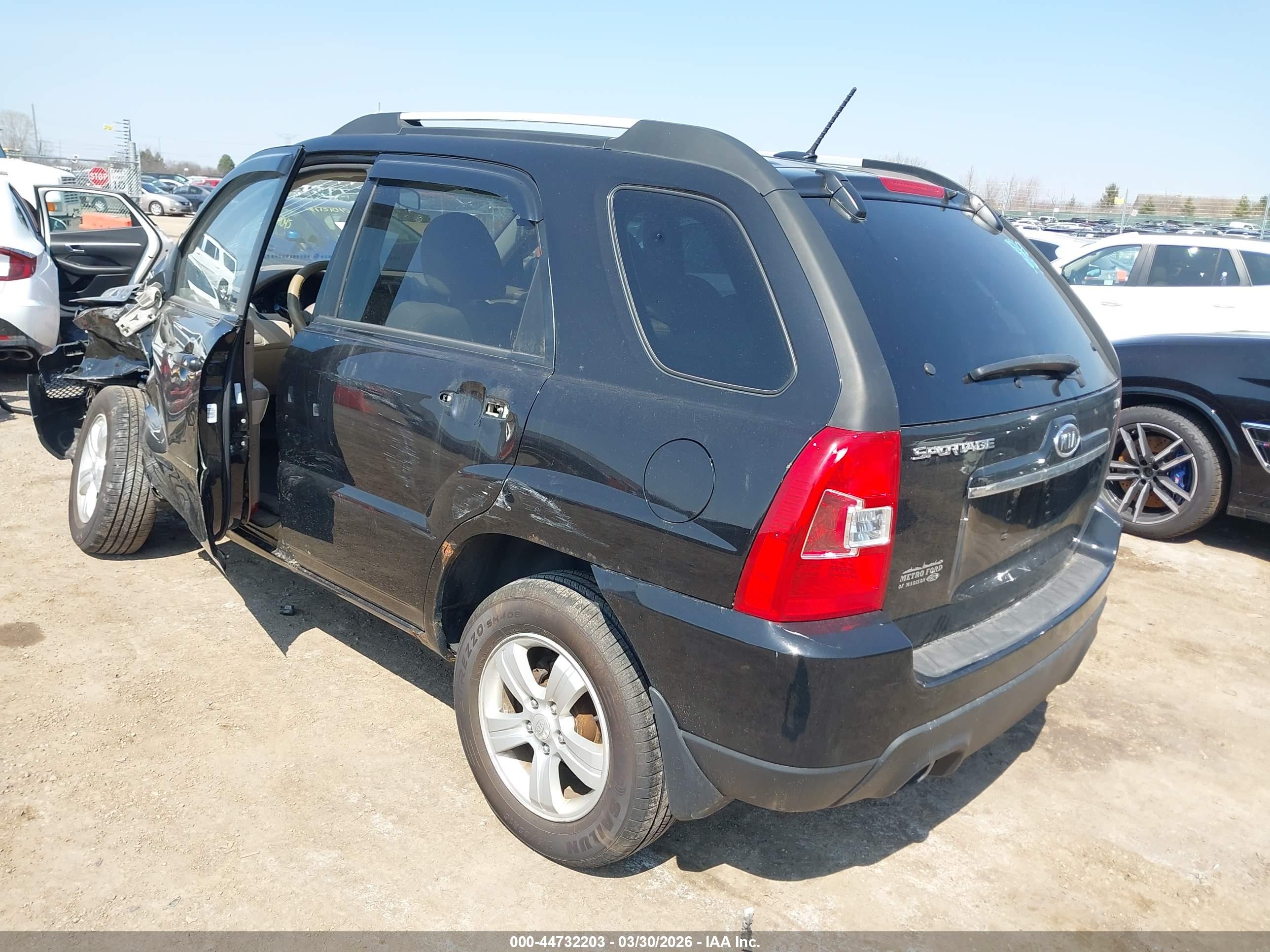 KIA SPORTAGE image 3