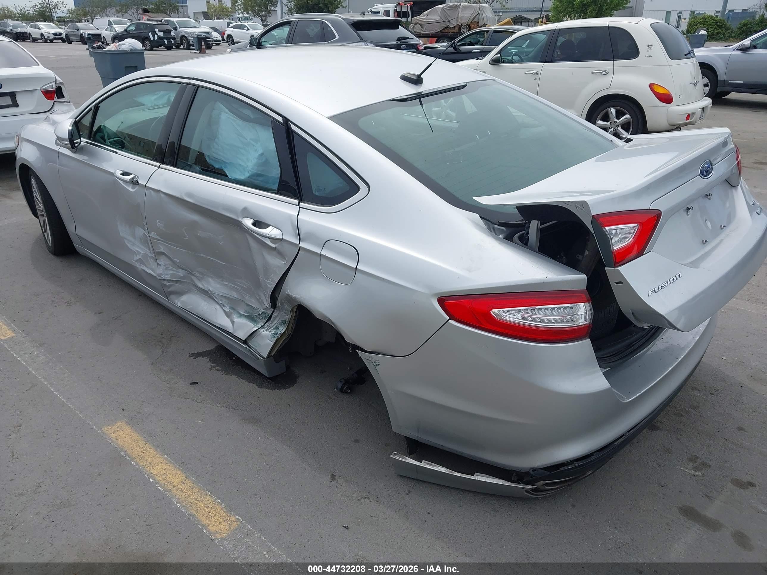 FORD FUSION image 3