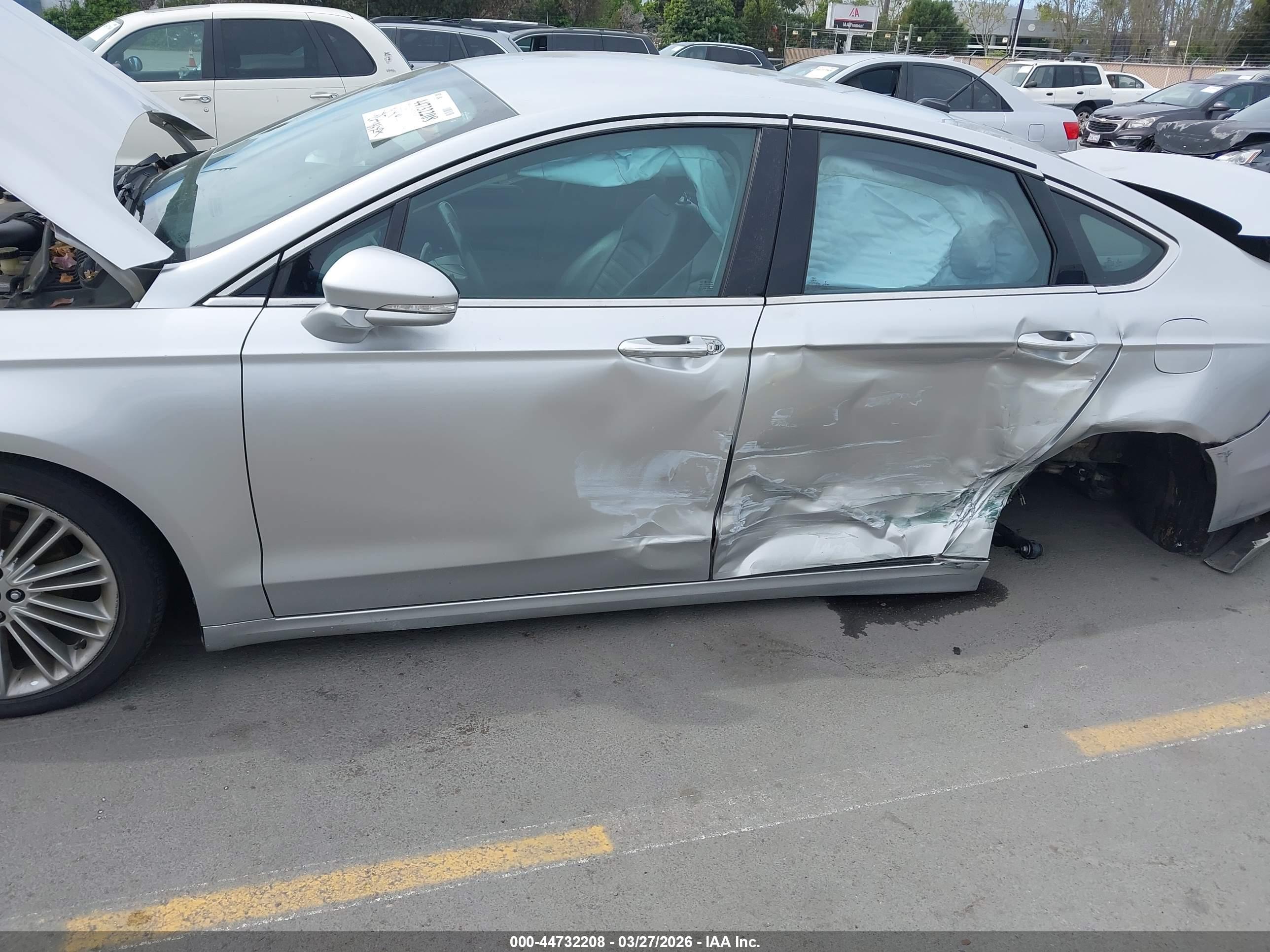 FORD FUSION image 6