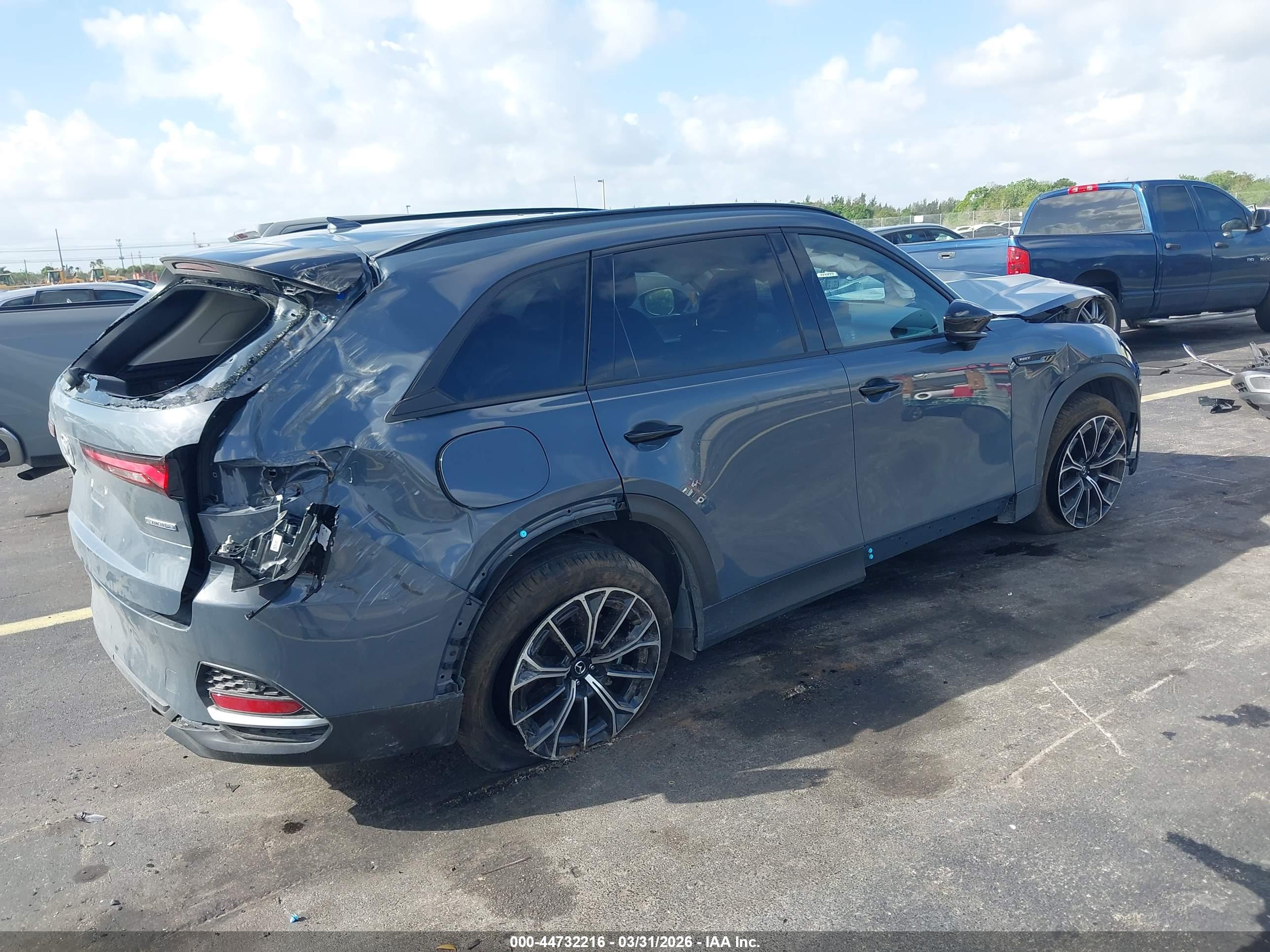 MAZDA CX-70 image 4