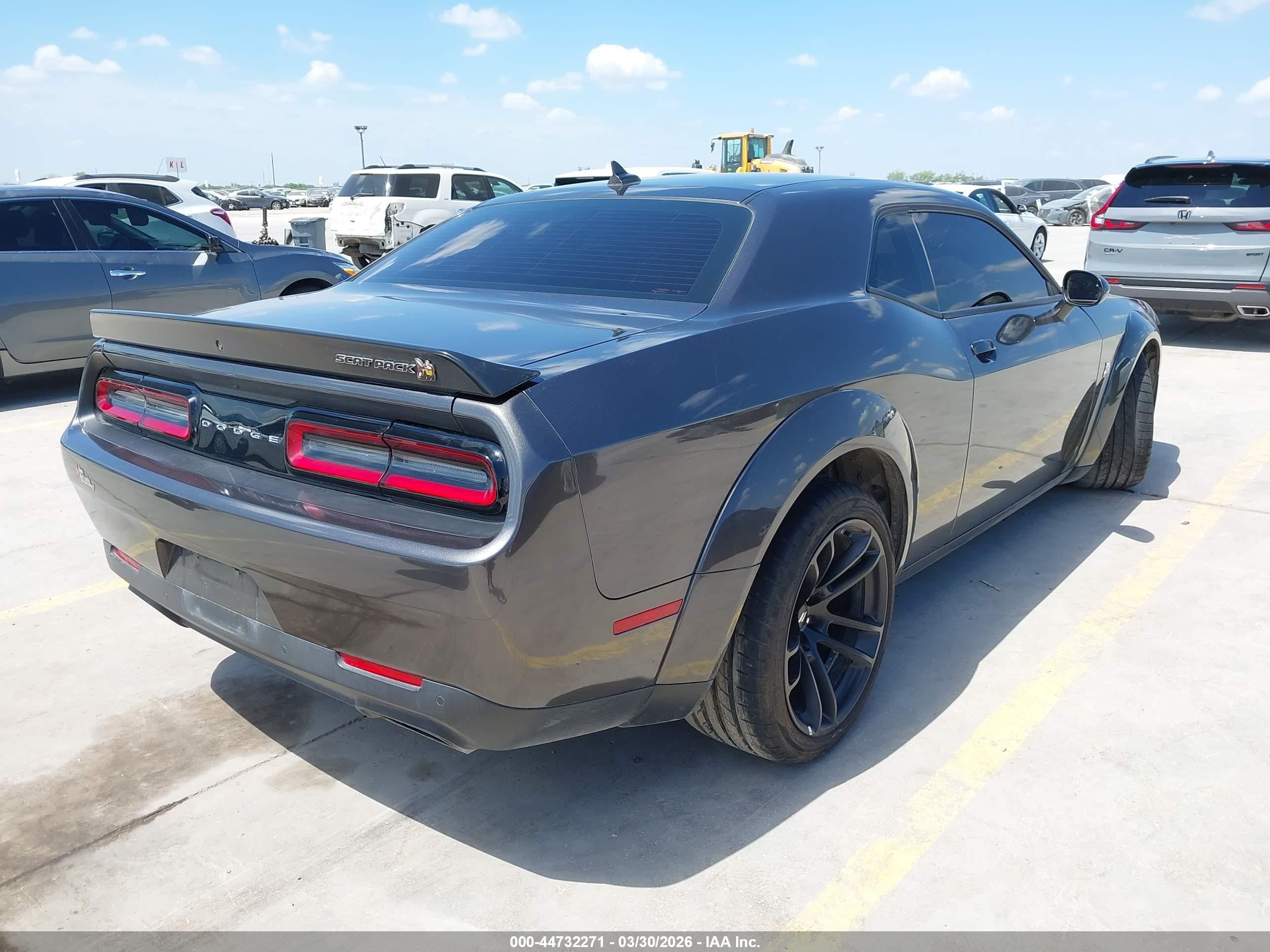 DODGE CHALLENGER image 4