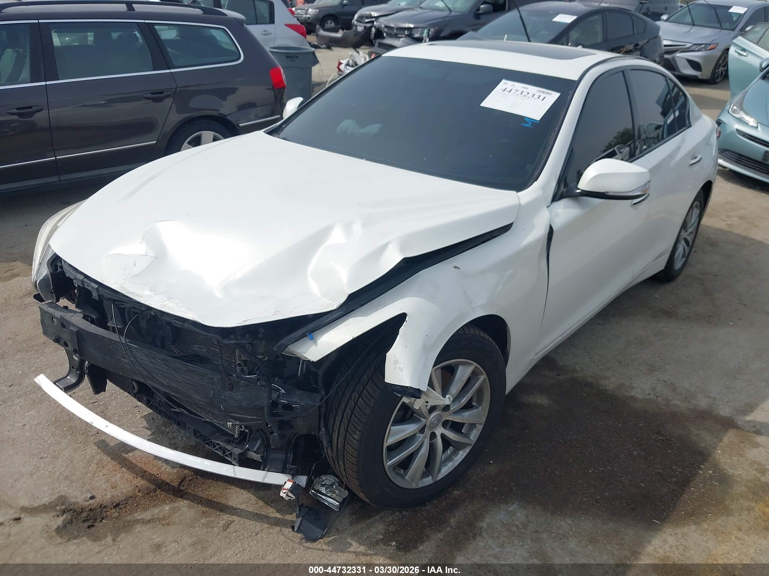 INFINITI Q50 image 2