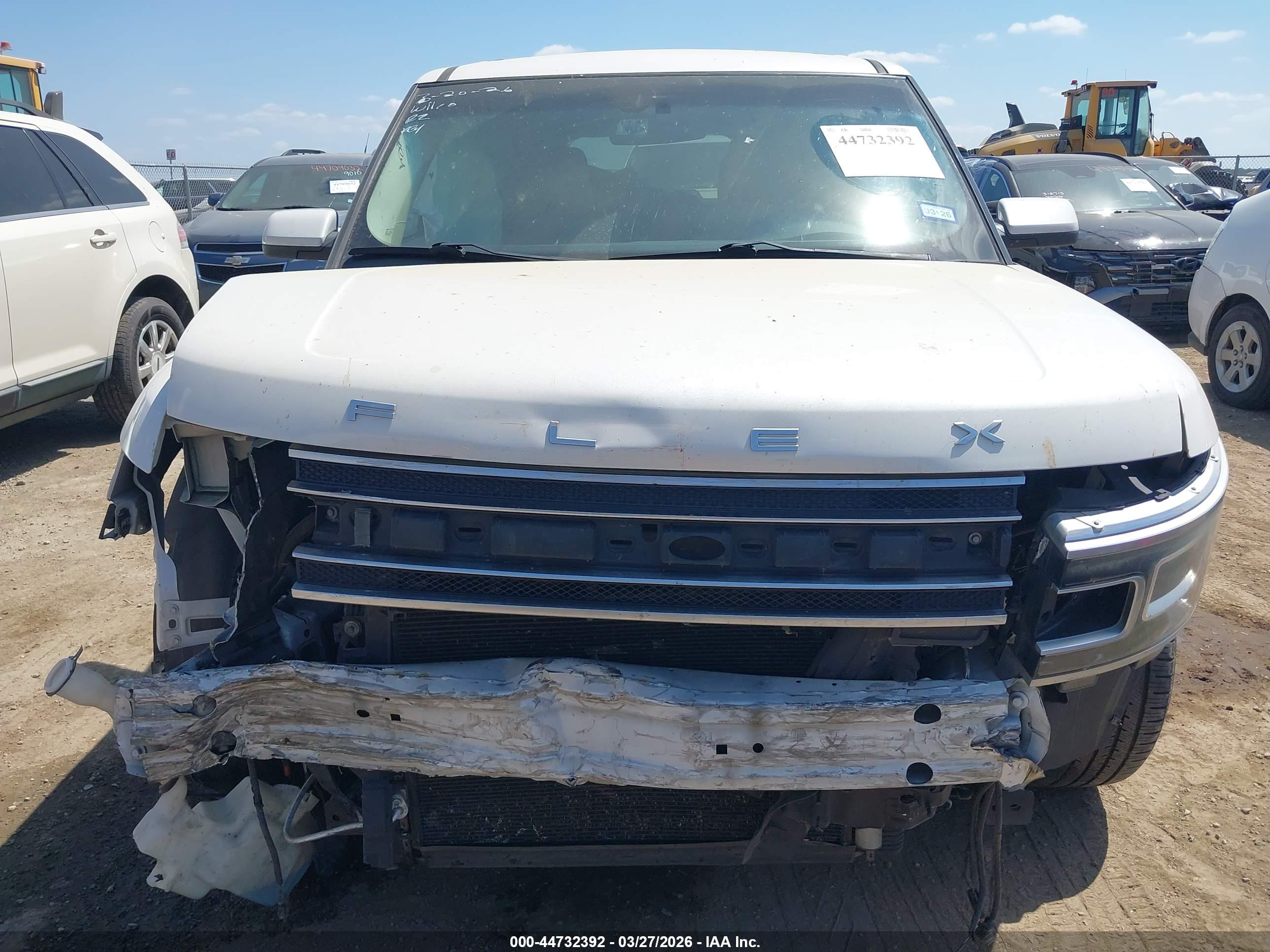 FORD FLEX image 6