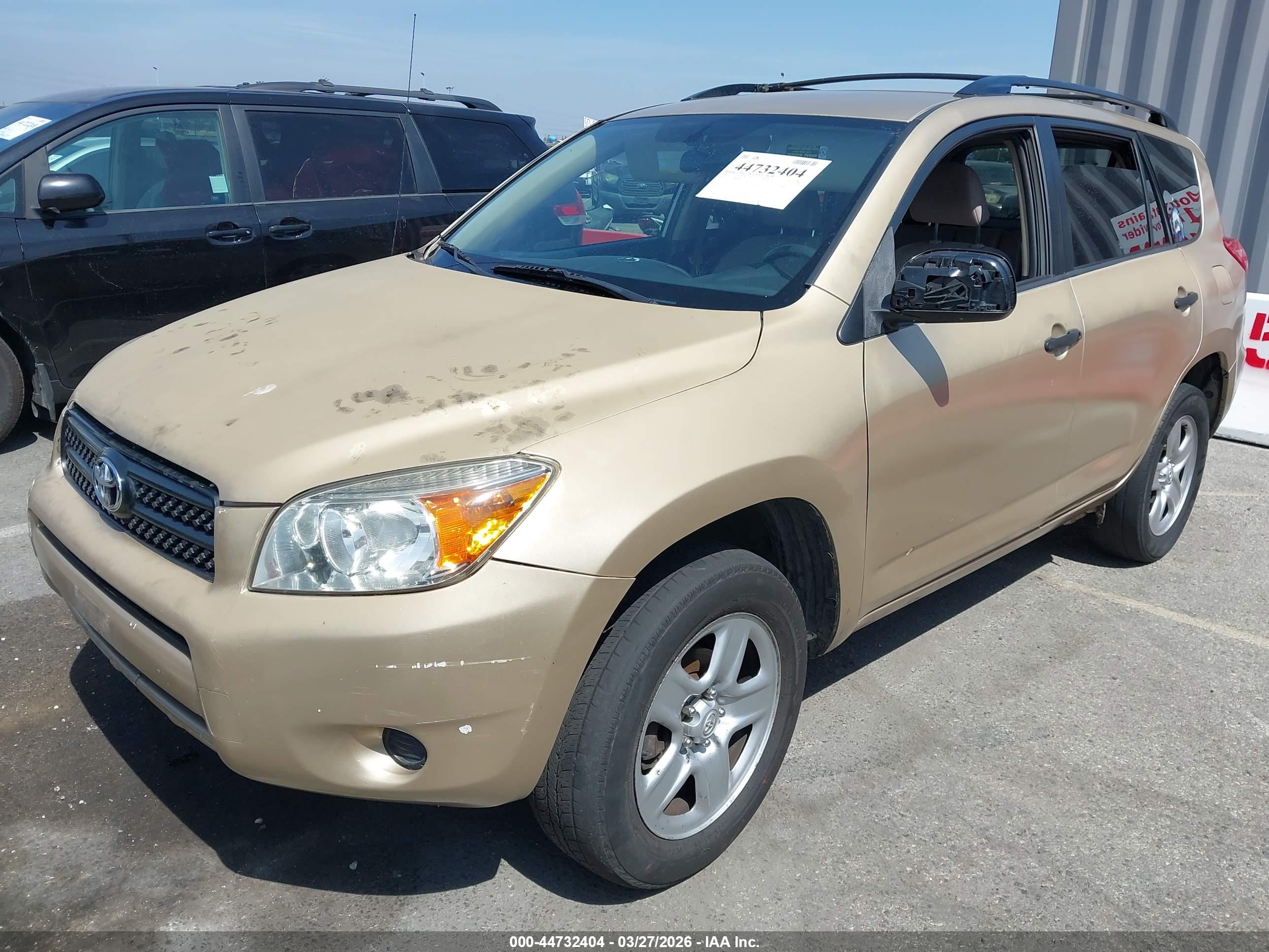 TOYOTA RAV4 image 2