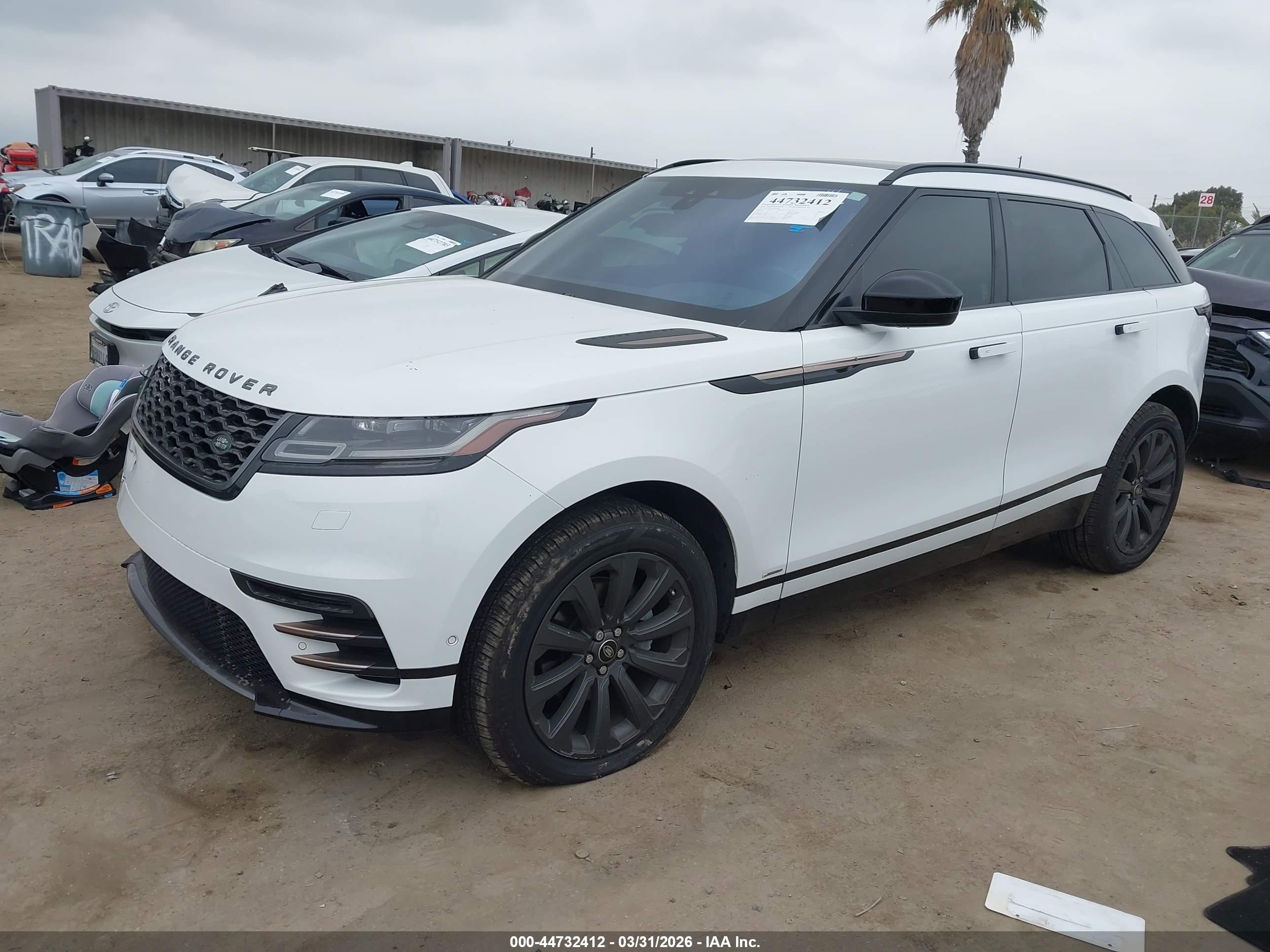 LAND ROVER image 2