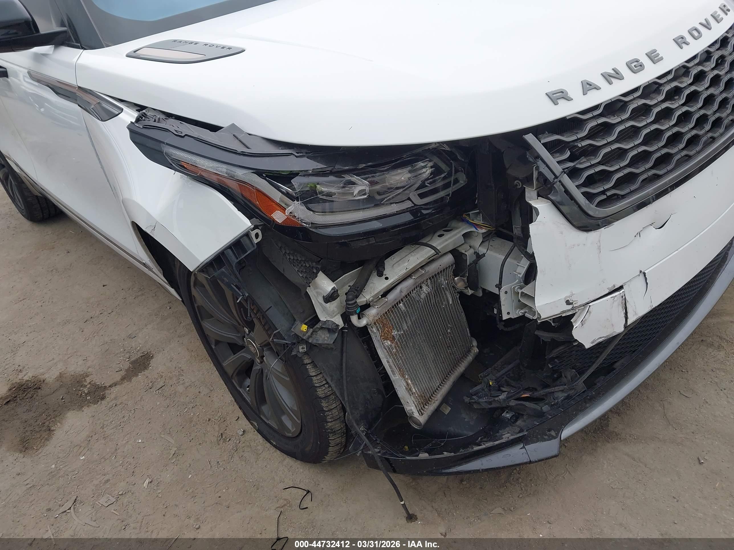 LAND ROVER image 6