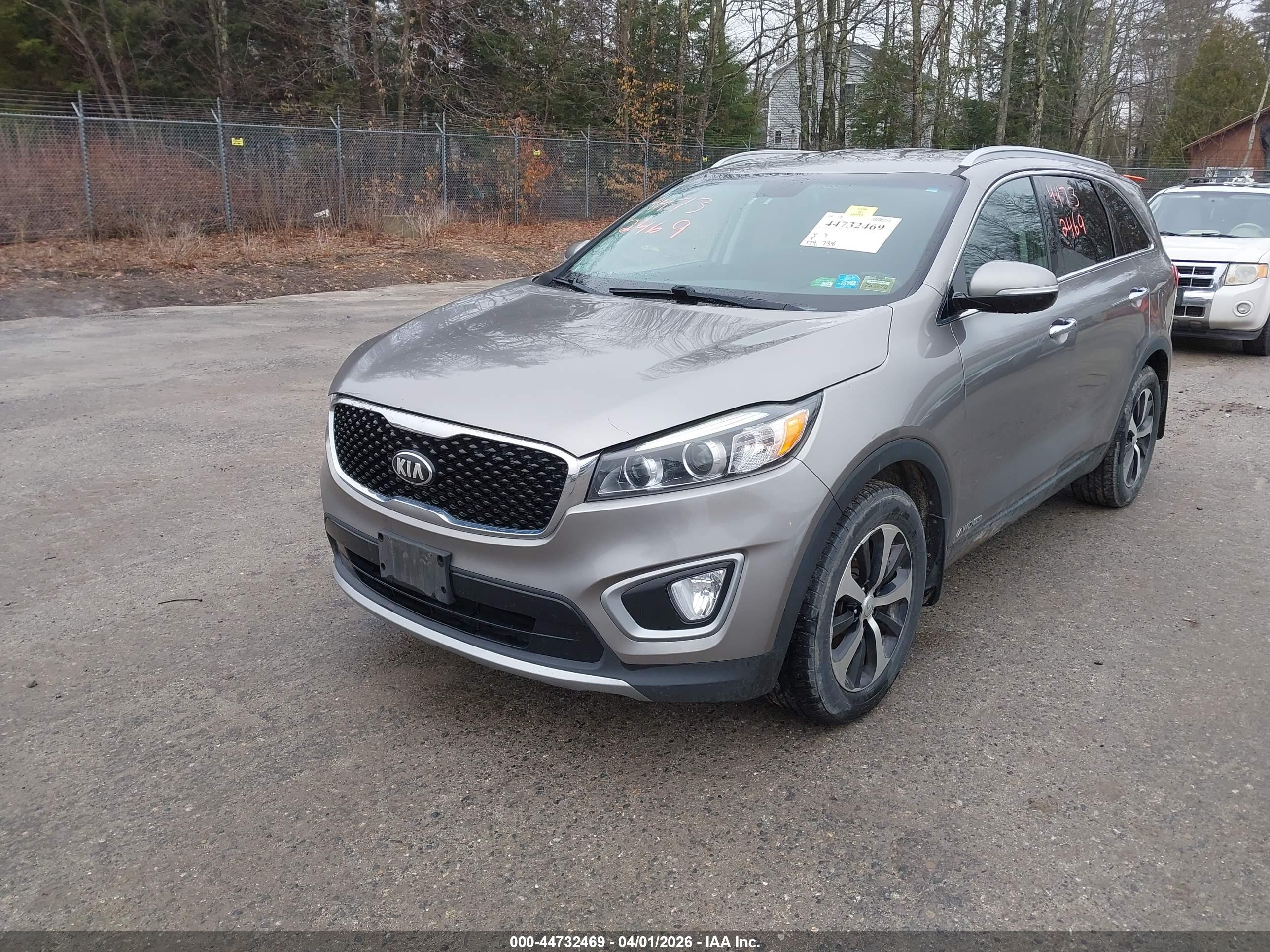 KIA SORENTO image 2