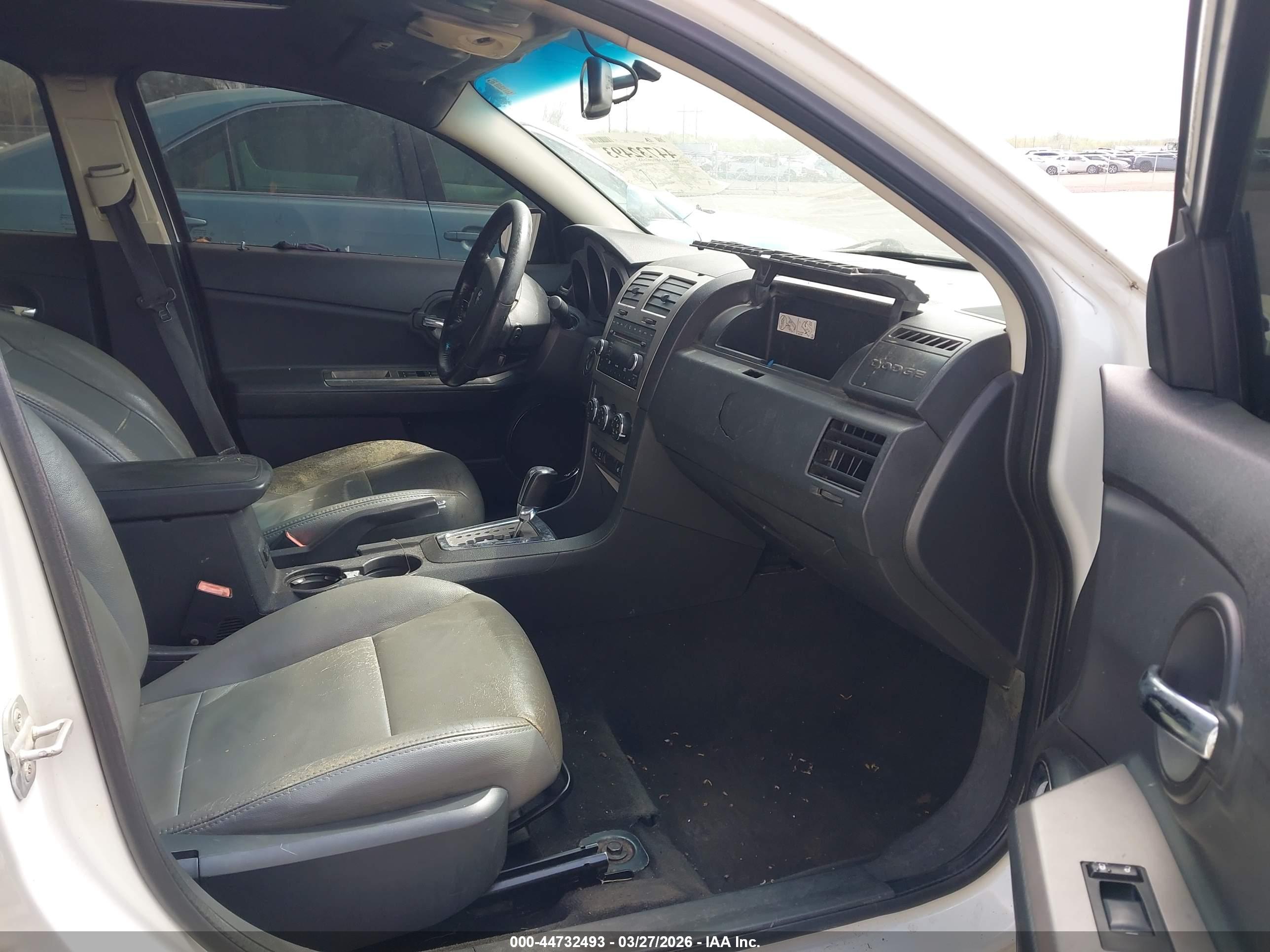 DODGE AVENGER image 5