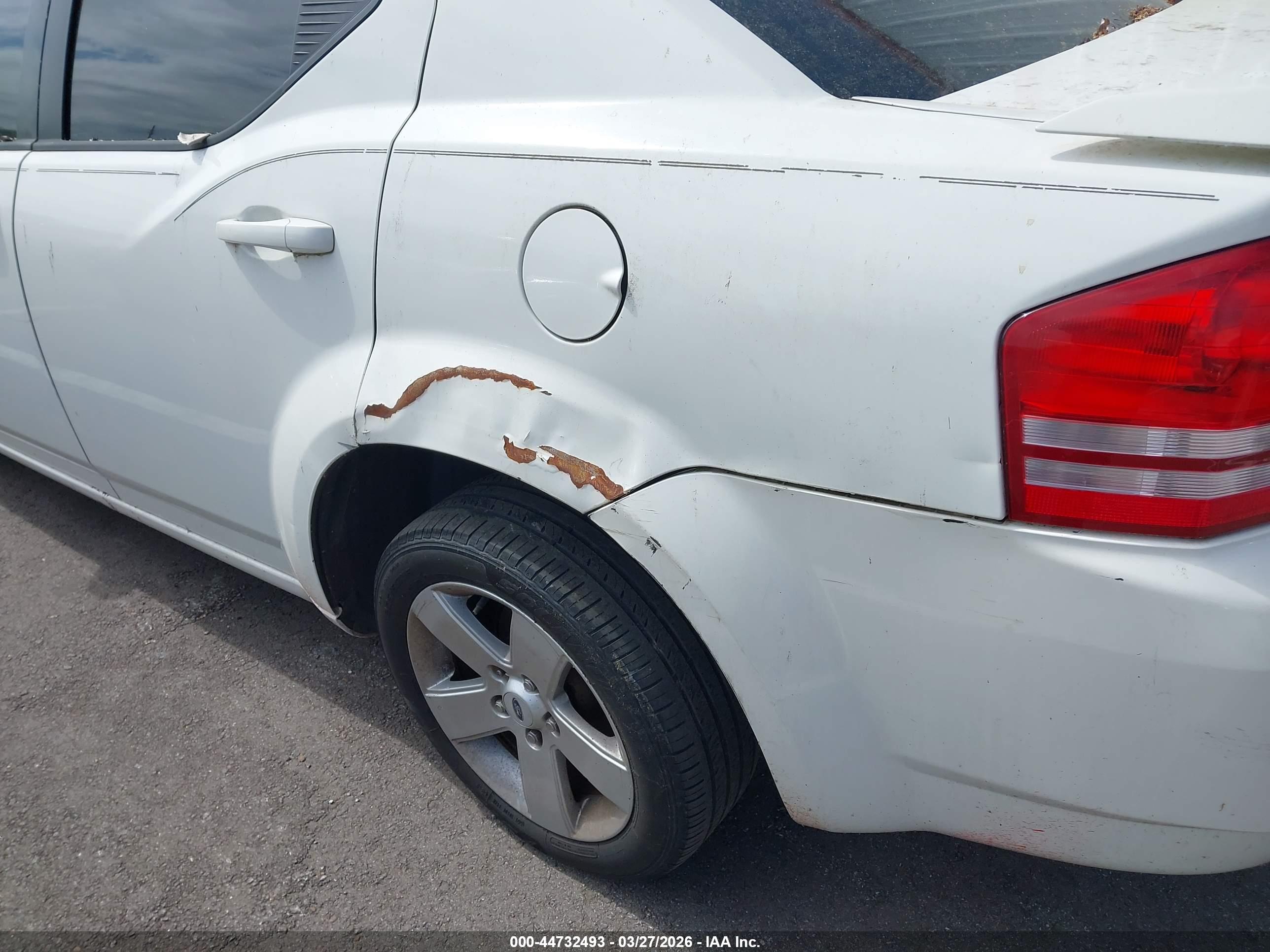 DODGE AVENGER image 6