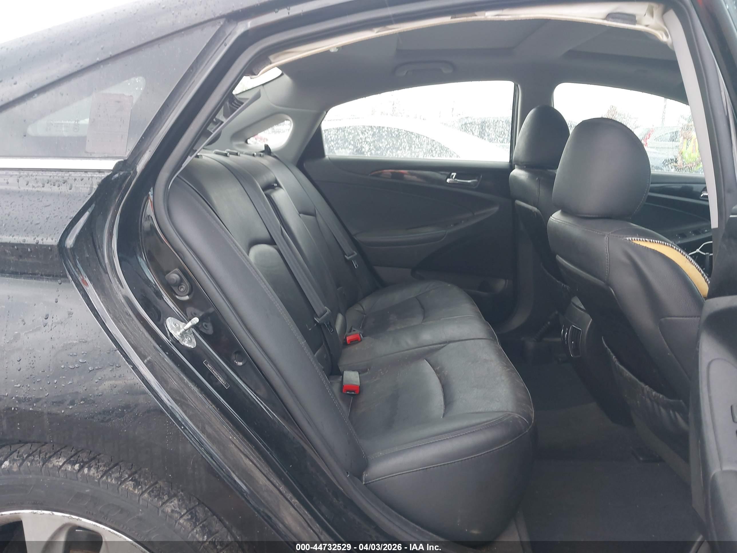 HYUNDAI SONATA image 8