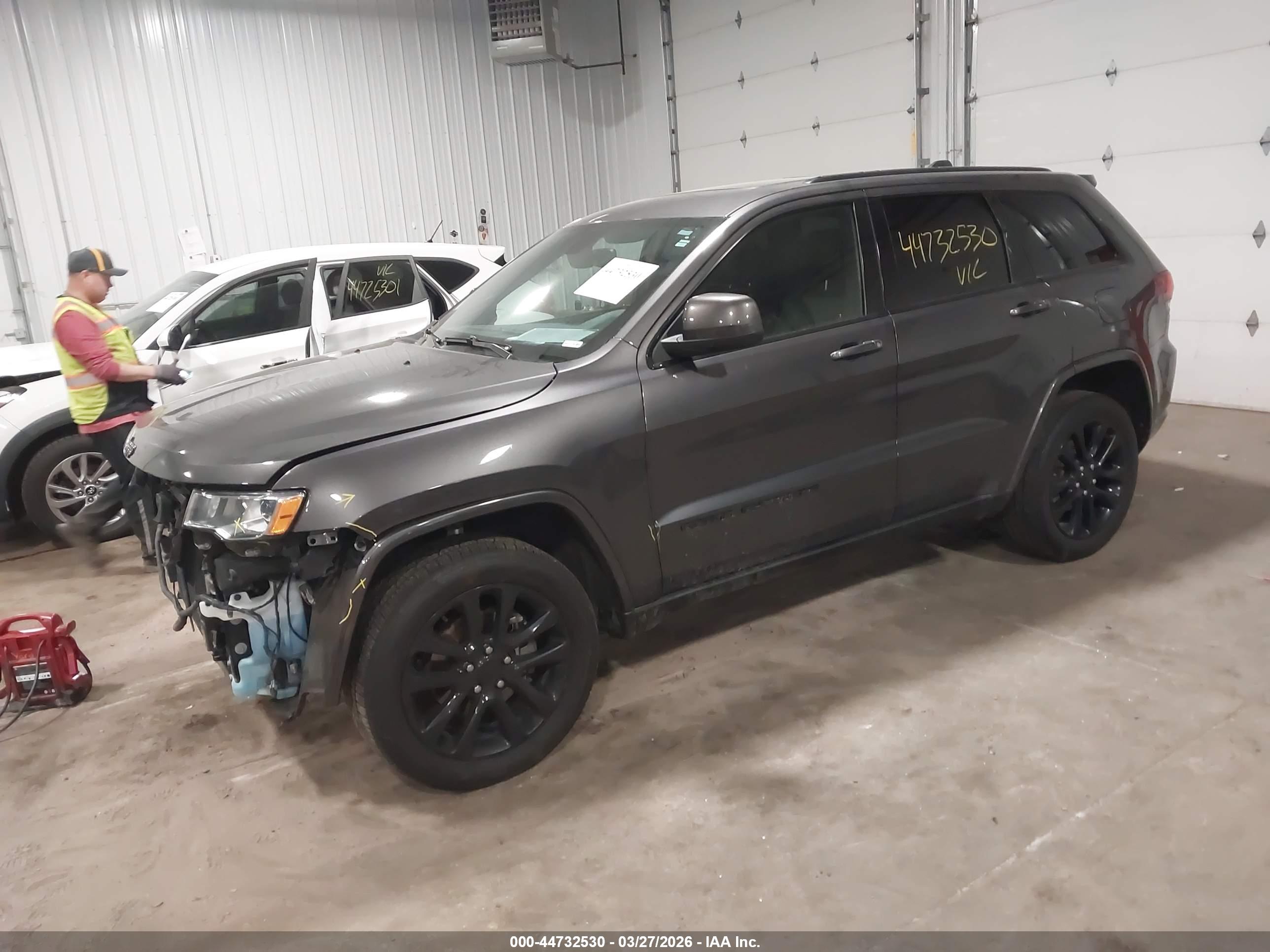 JEEP GRAND image 2