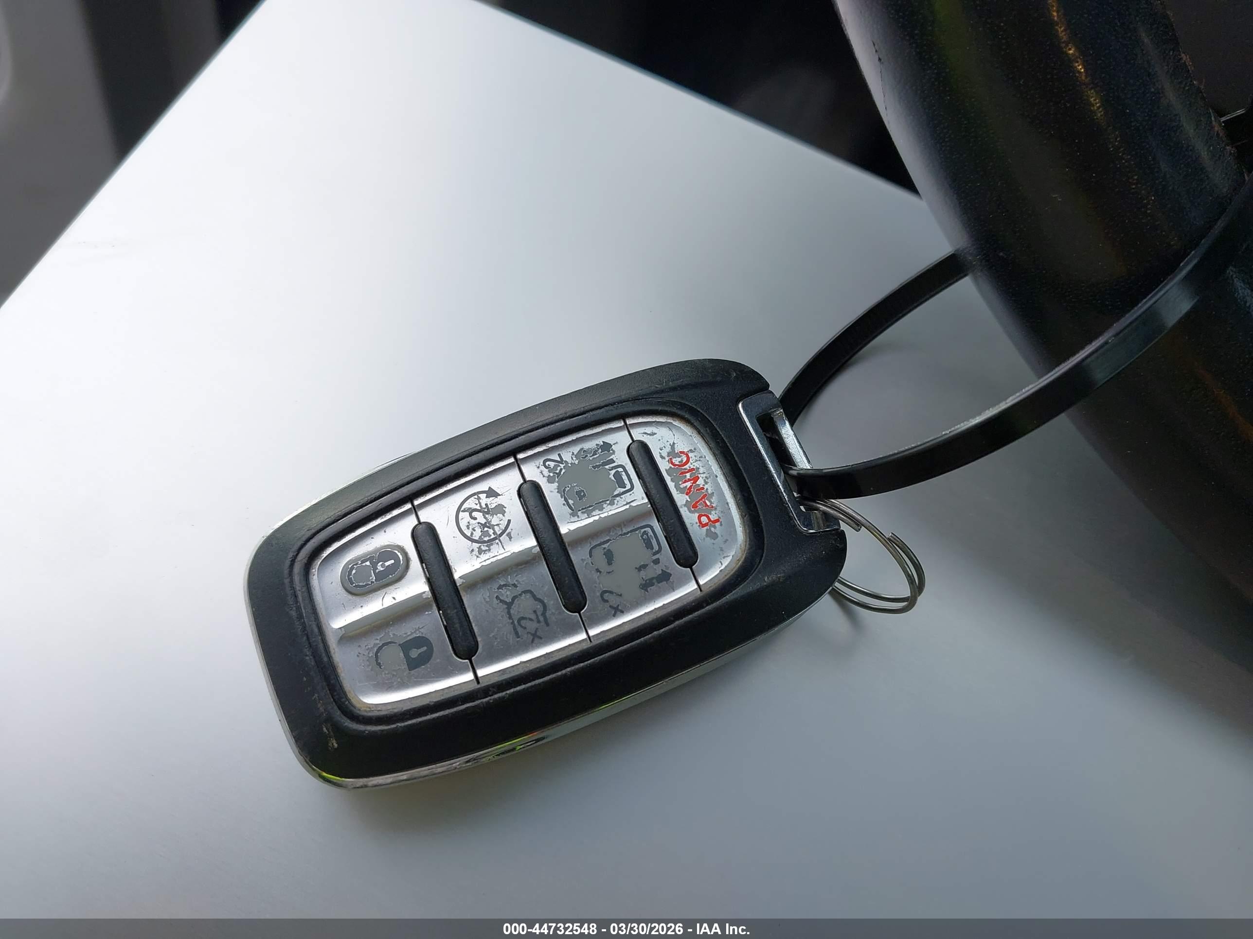 CHRYSLER PACIFICA image 11