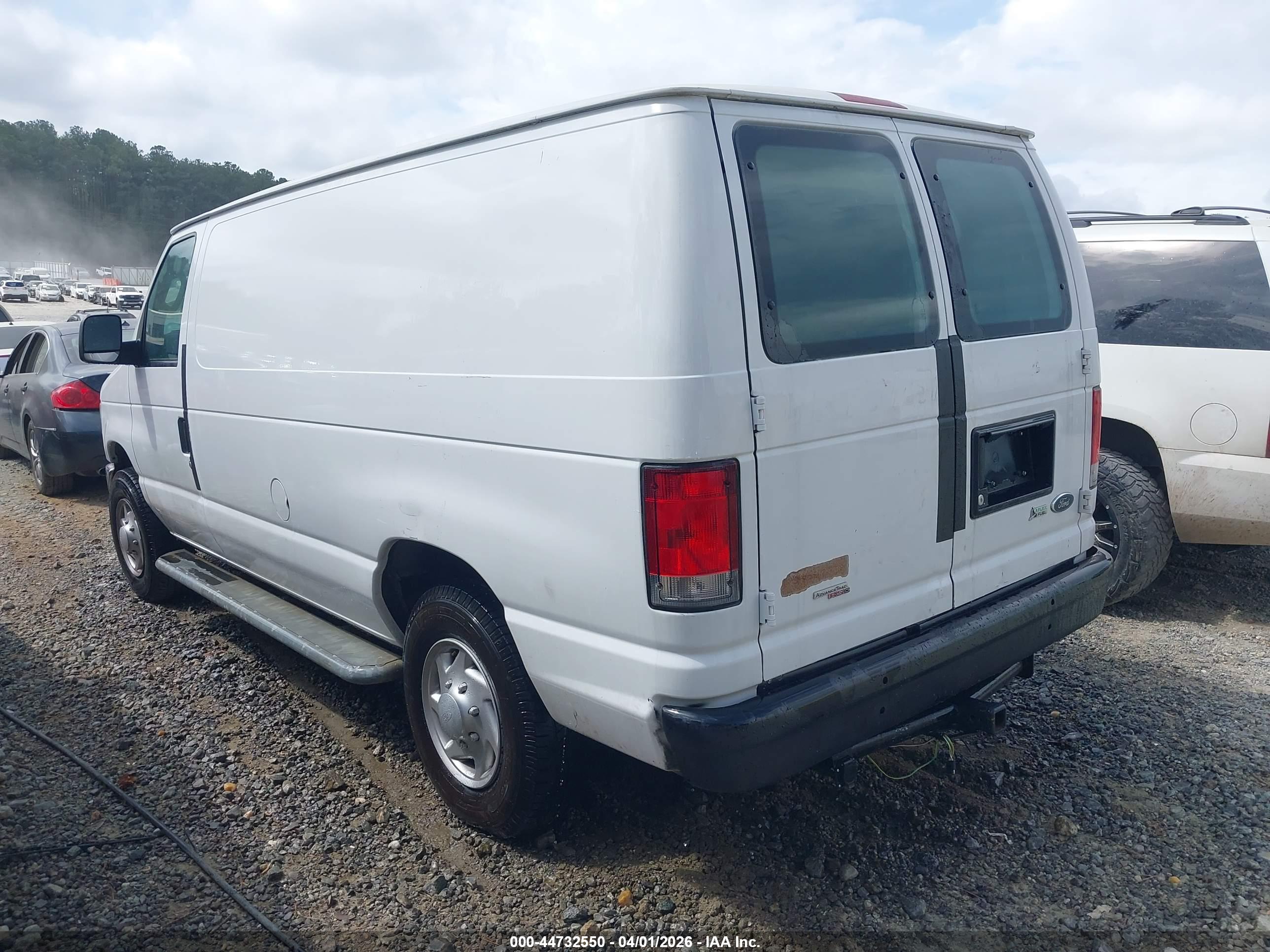 FORD E-250 image 3