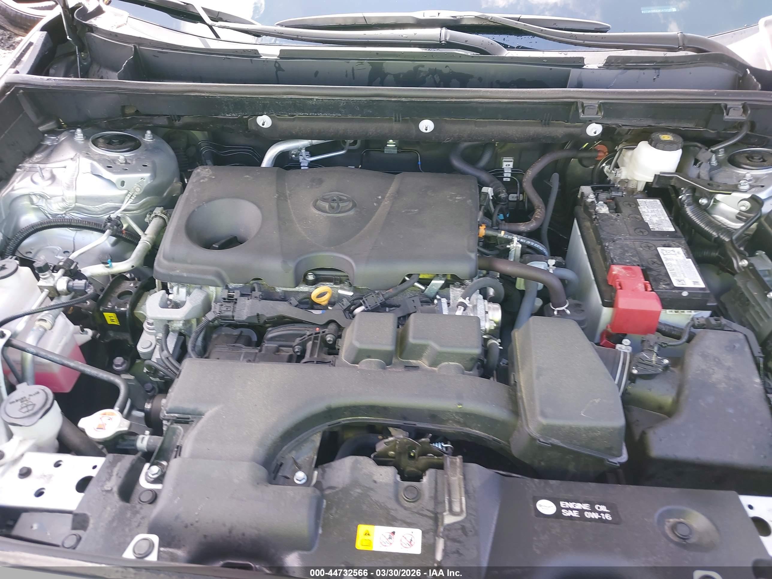 TOYOTA RAV4 image 10