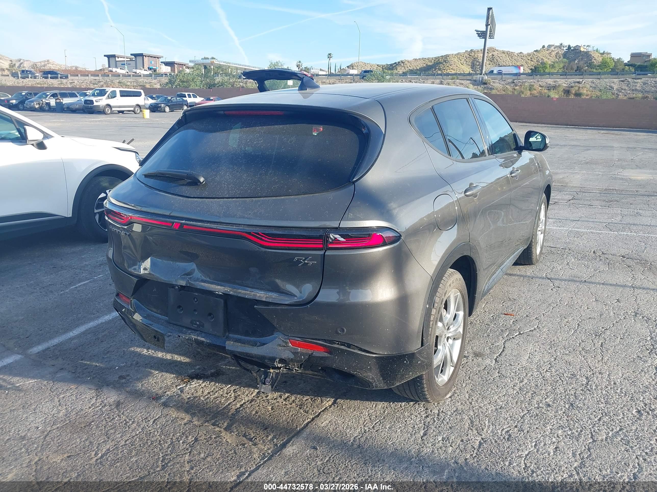 DODGE HORNET image 4