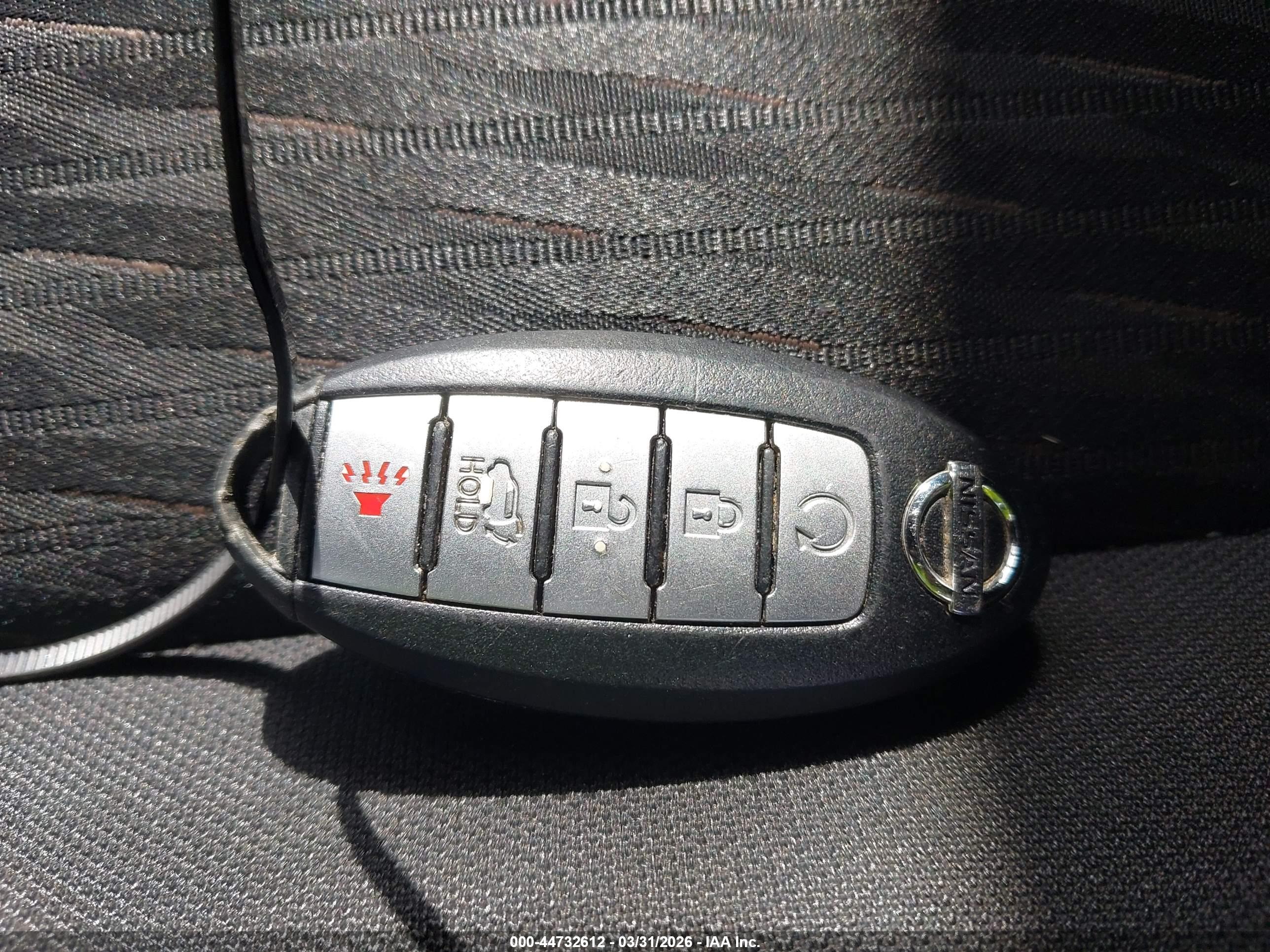 NISSAN ROGUE image 11