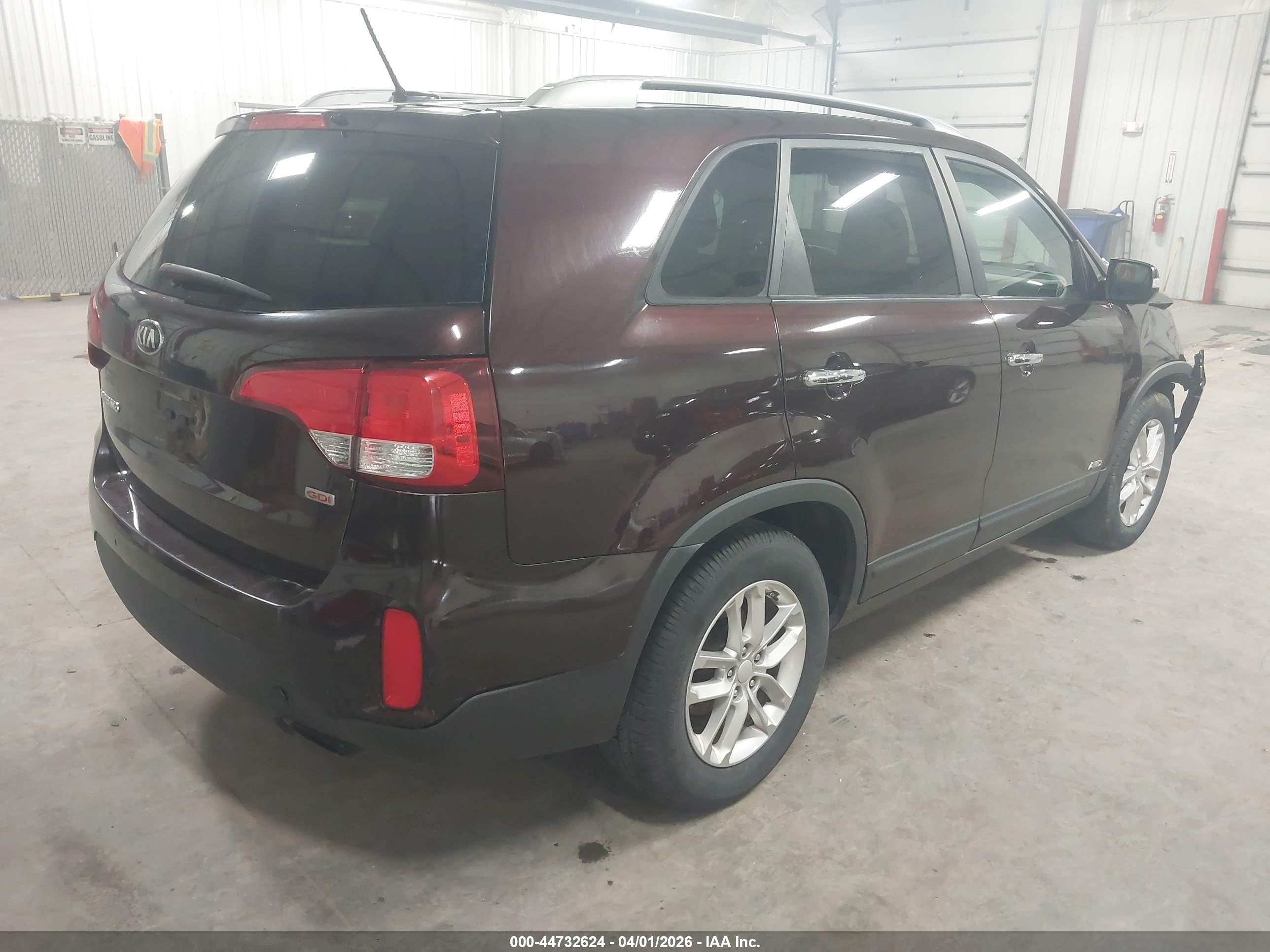 KIA SORENTO image 4