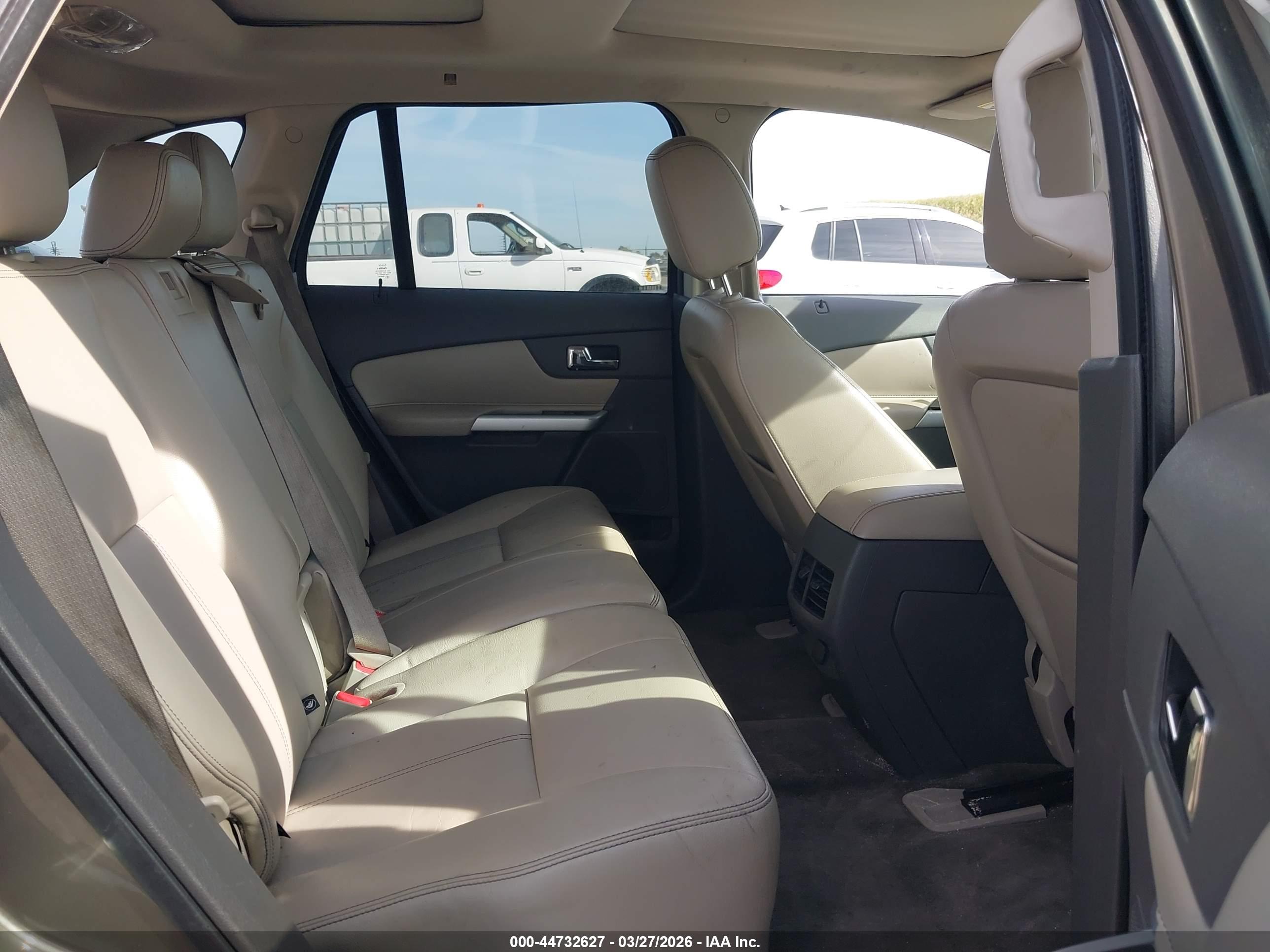 FORD EDGE image 8