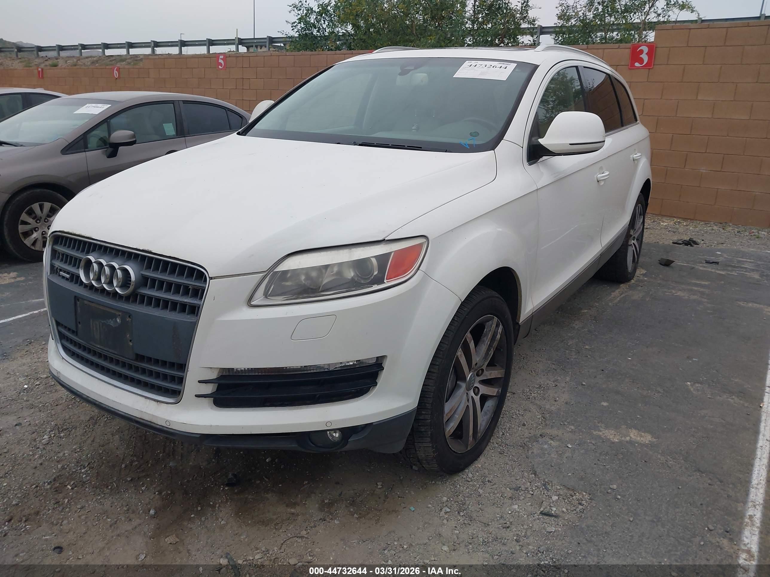 AUDI Q7 image 2