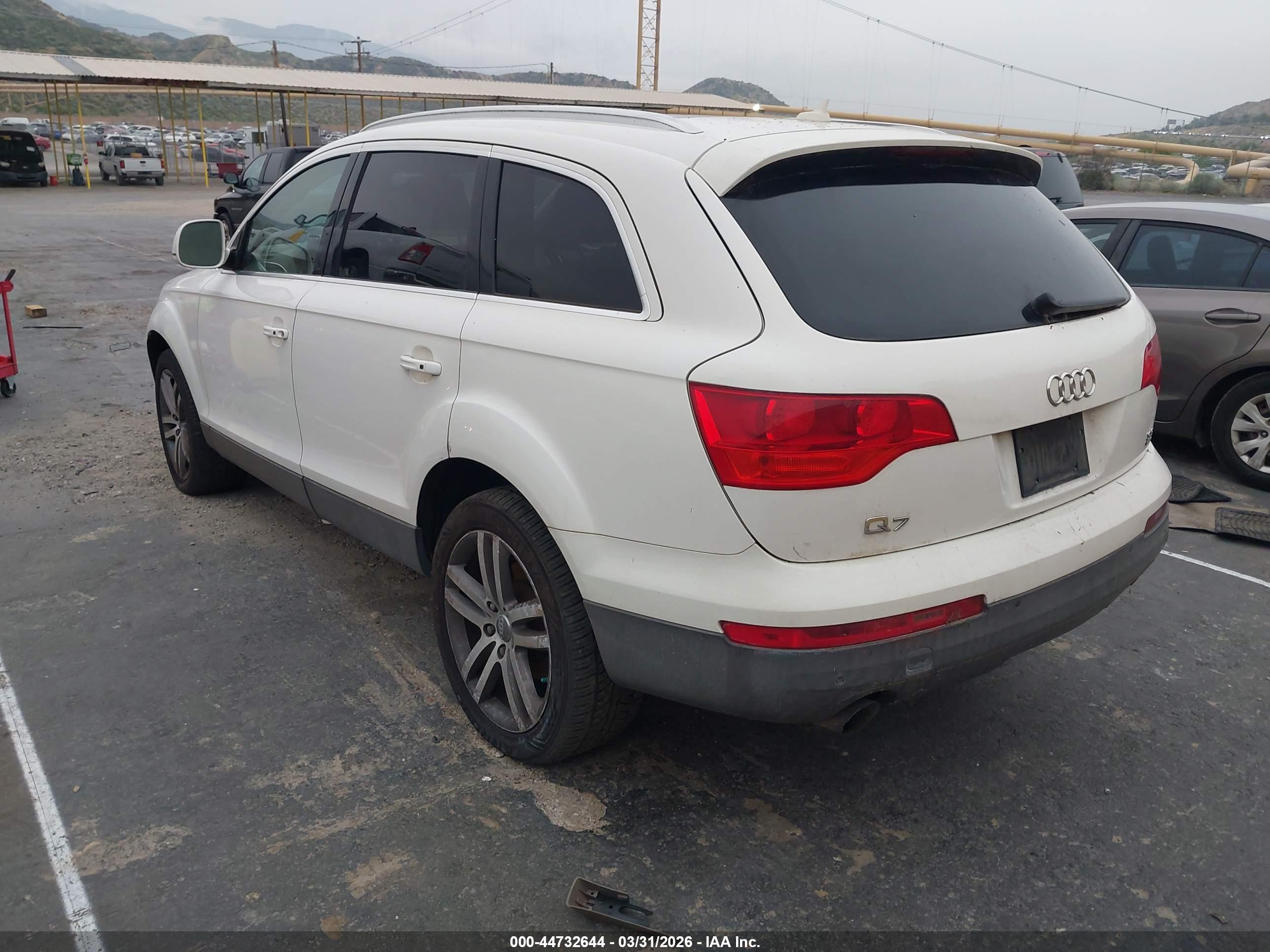 AUDI Q7 image 3