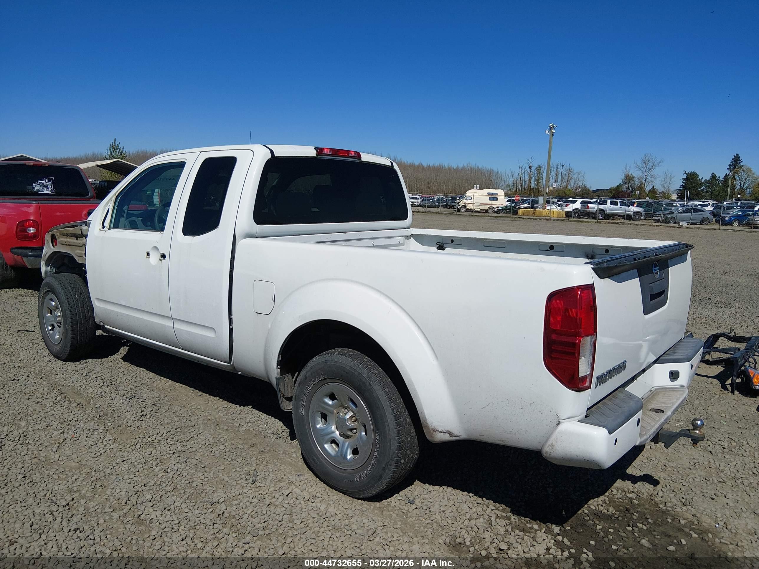 NISSAN FRONTIER image 3