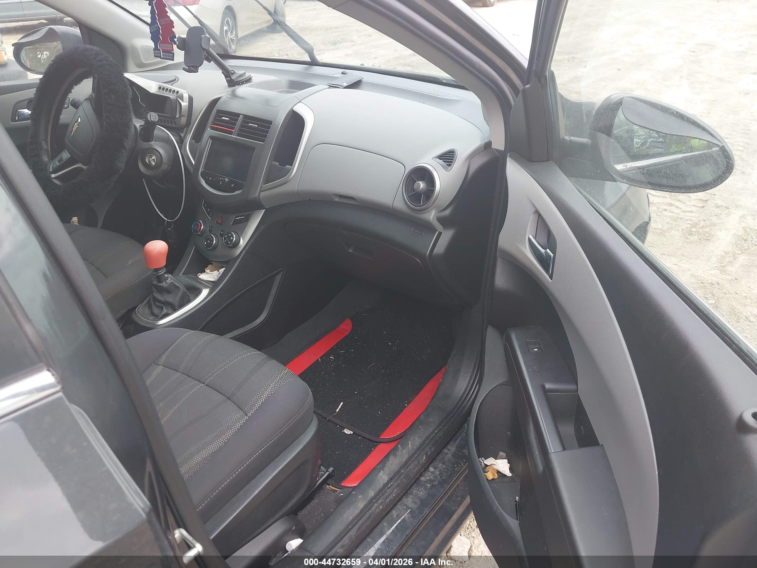 CHEVROLET SONIC image 5