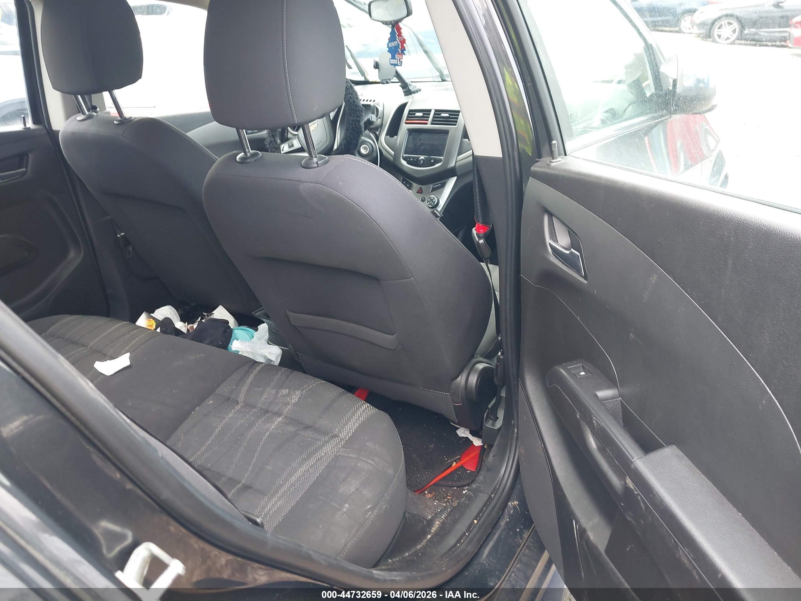 CHEVROLET SONIC image 8