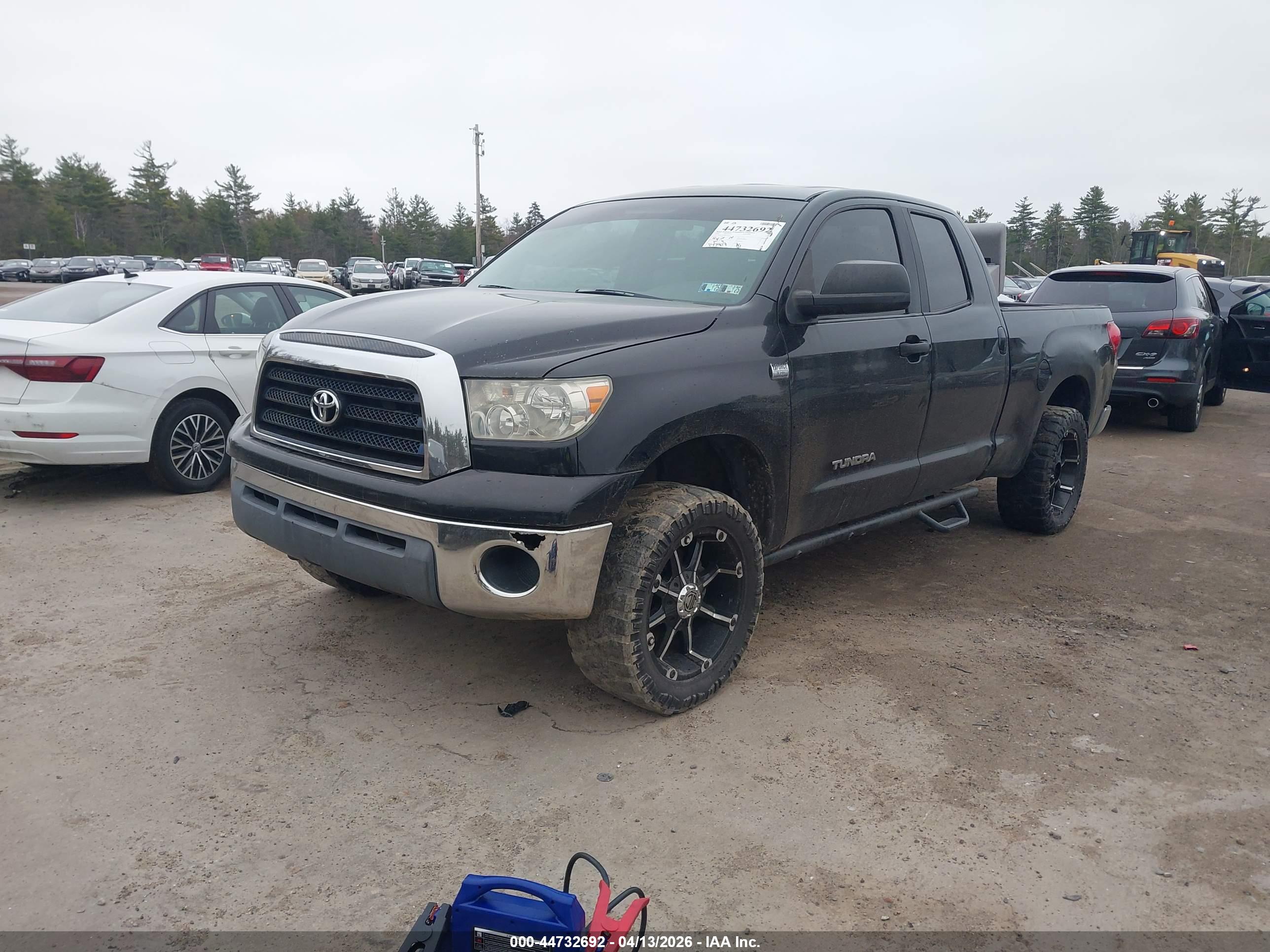 TOYOTA TUNDRA image 2