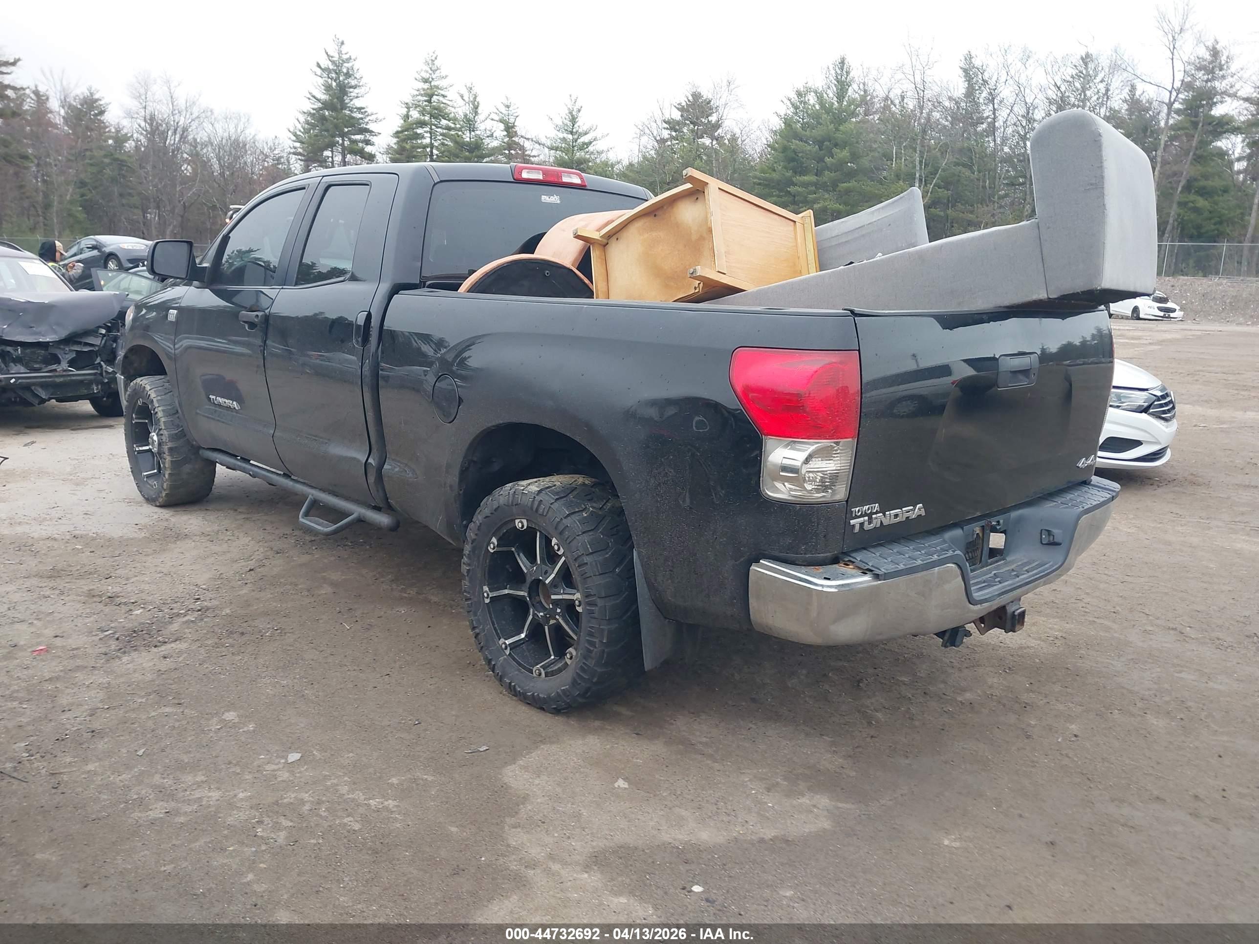 TOYOTA TUNDRA image 3