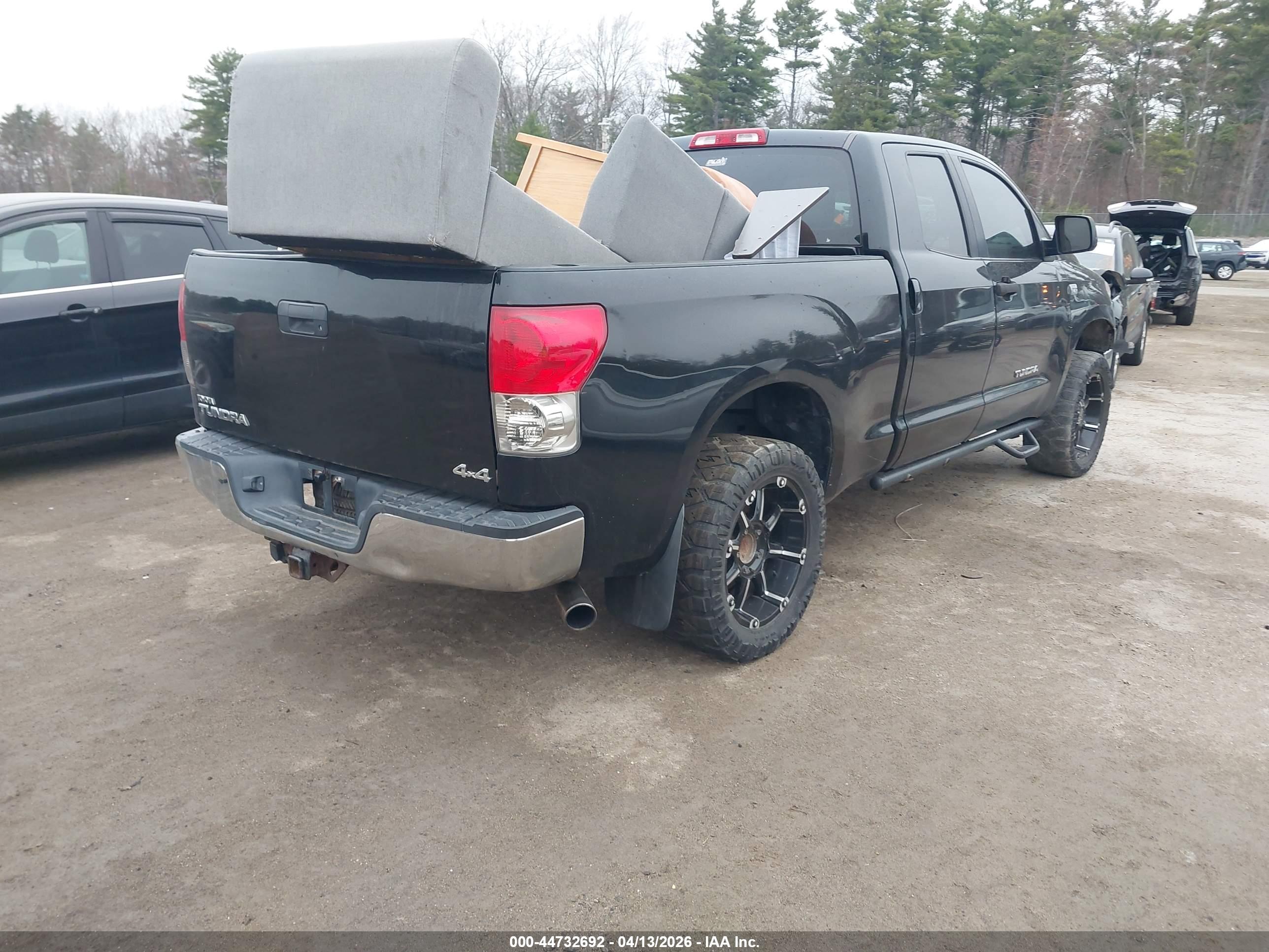 TOYOTA TUNDRA image 4