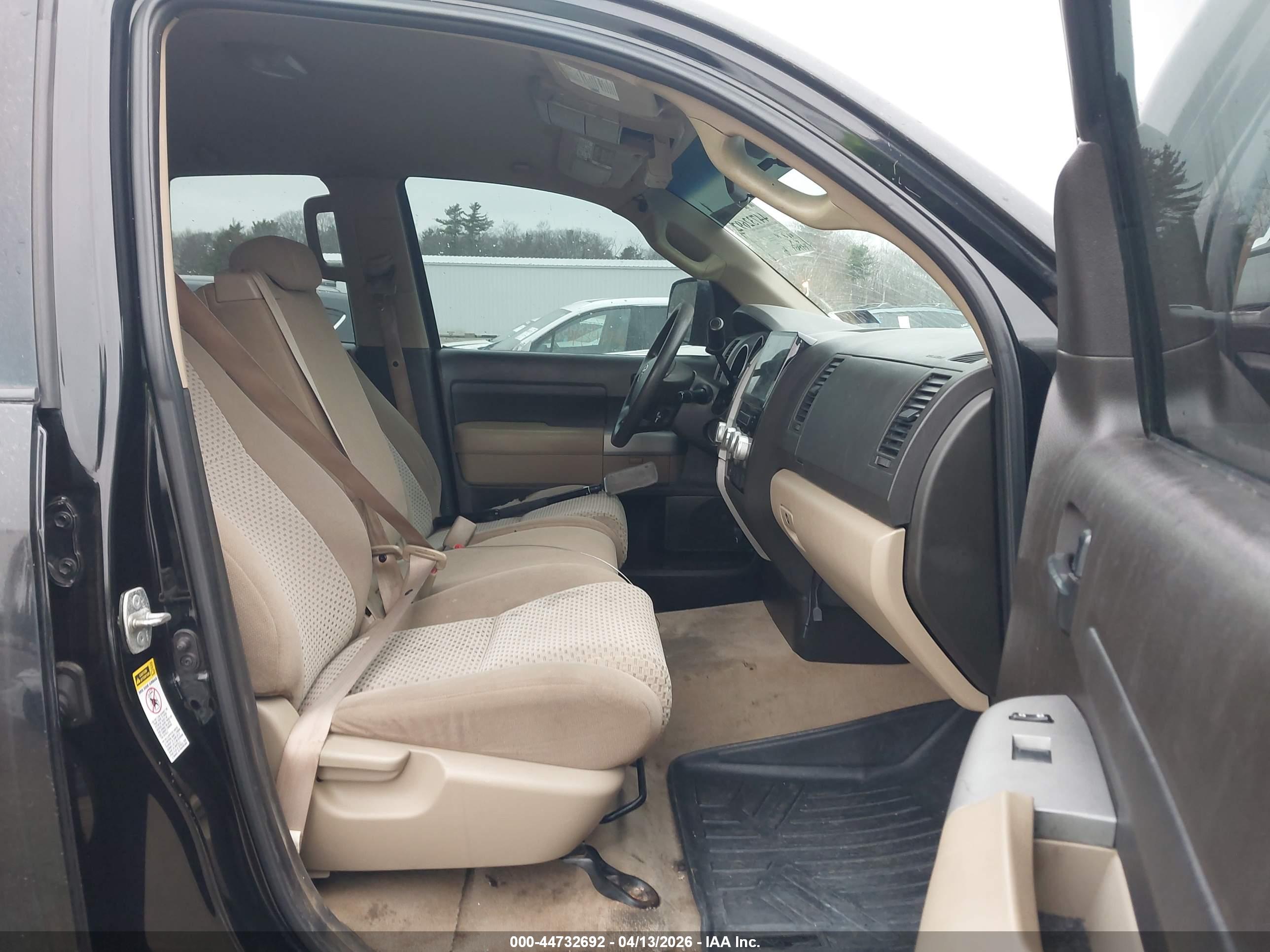 TOYOTA TUNDRA image 5