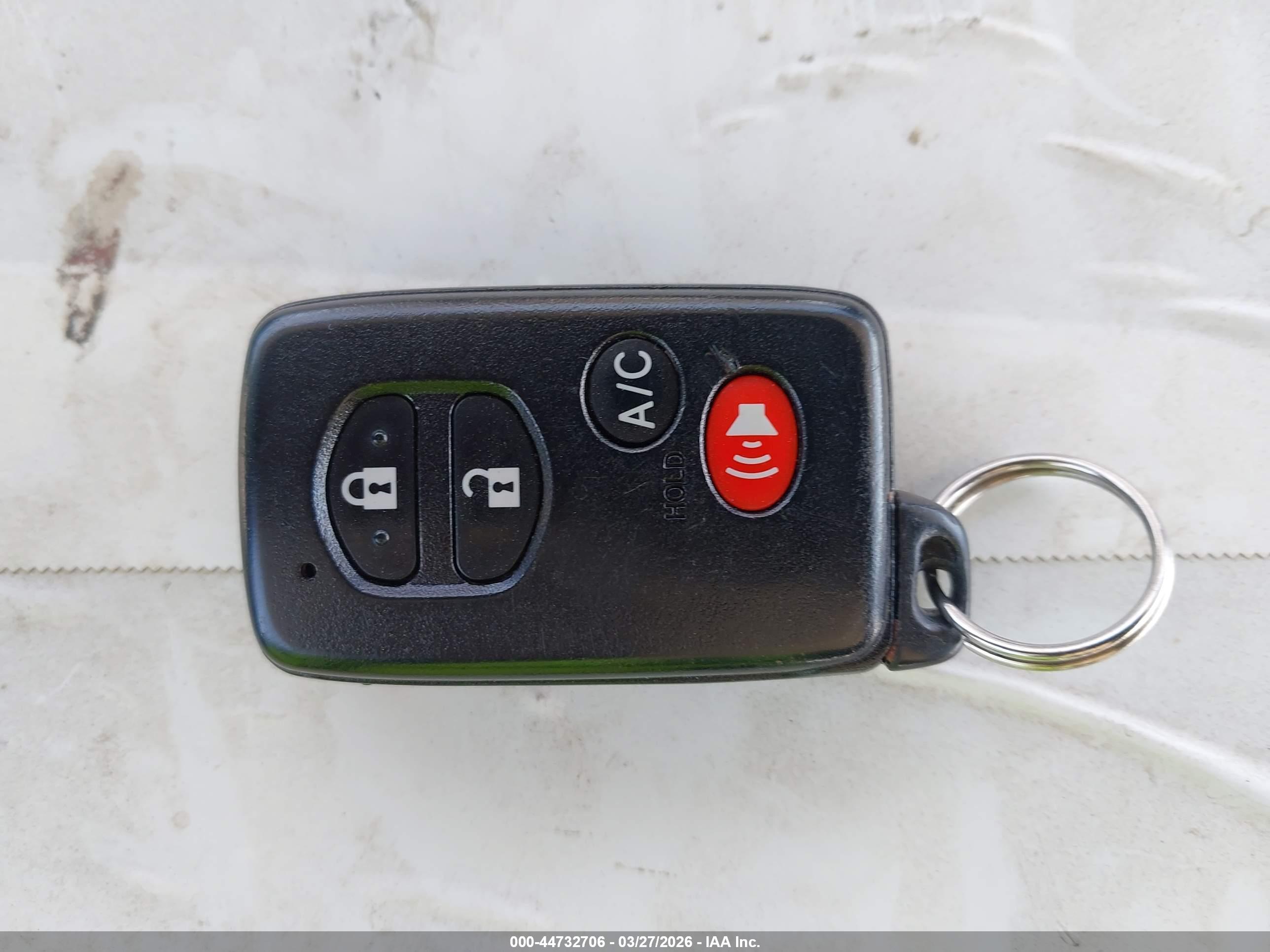 TOYOTA PRIUS image 11