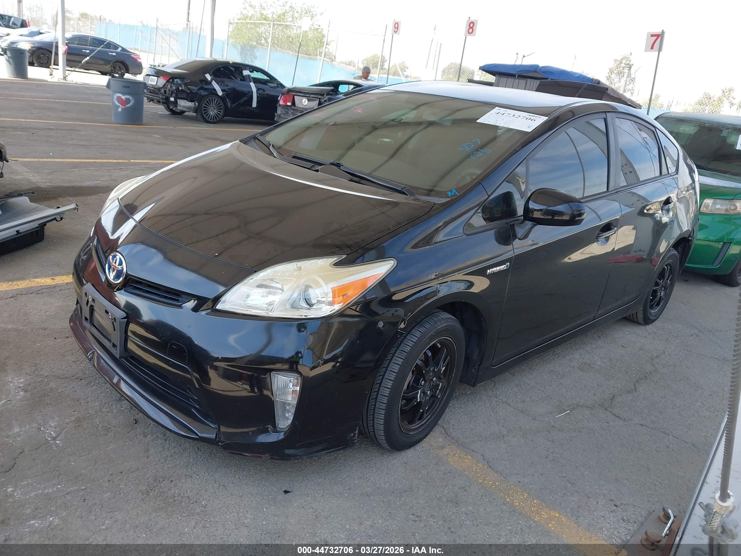 TOYOTA PRIUS image 2