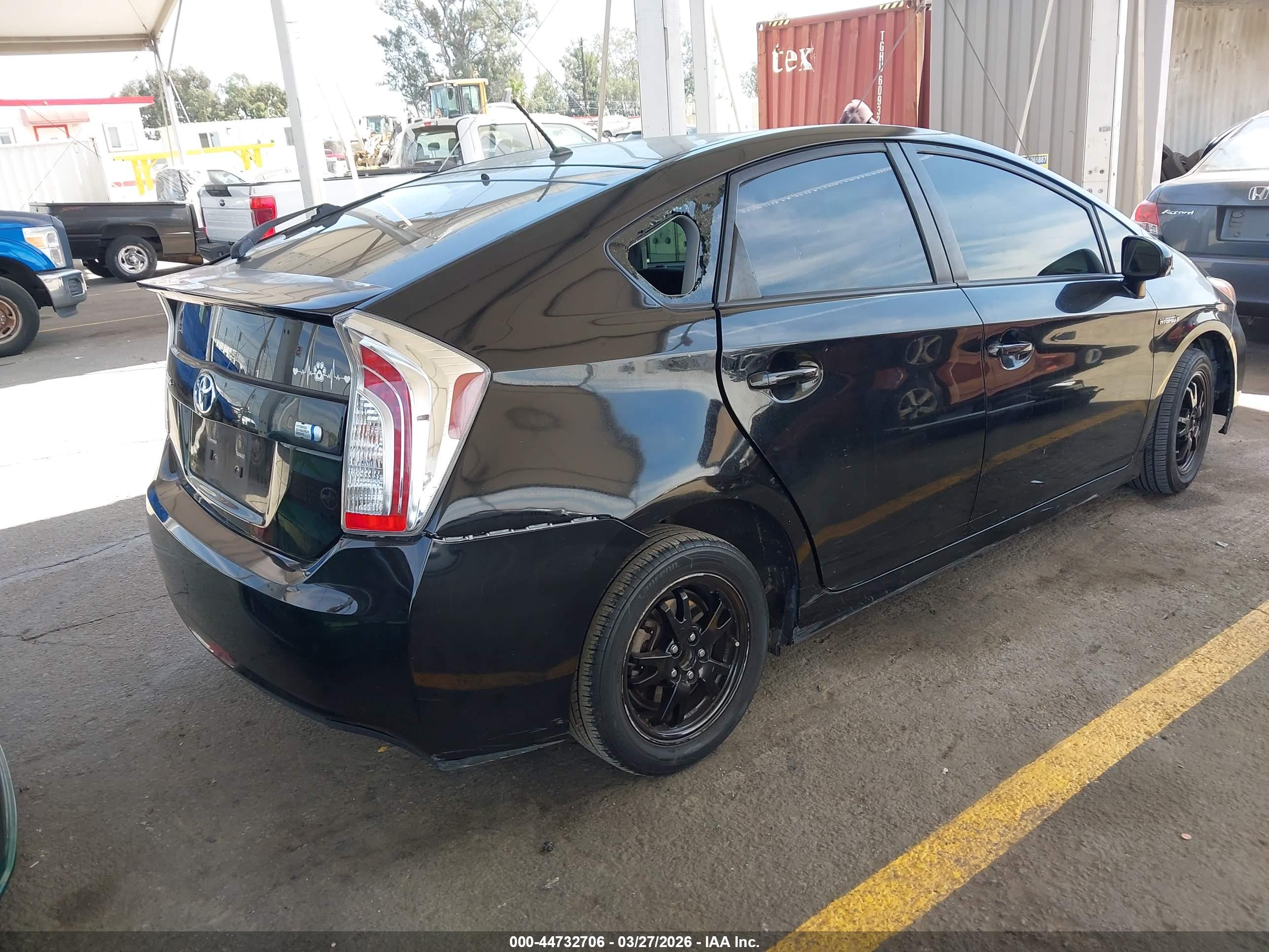 TOYOTA PRIUS image 4