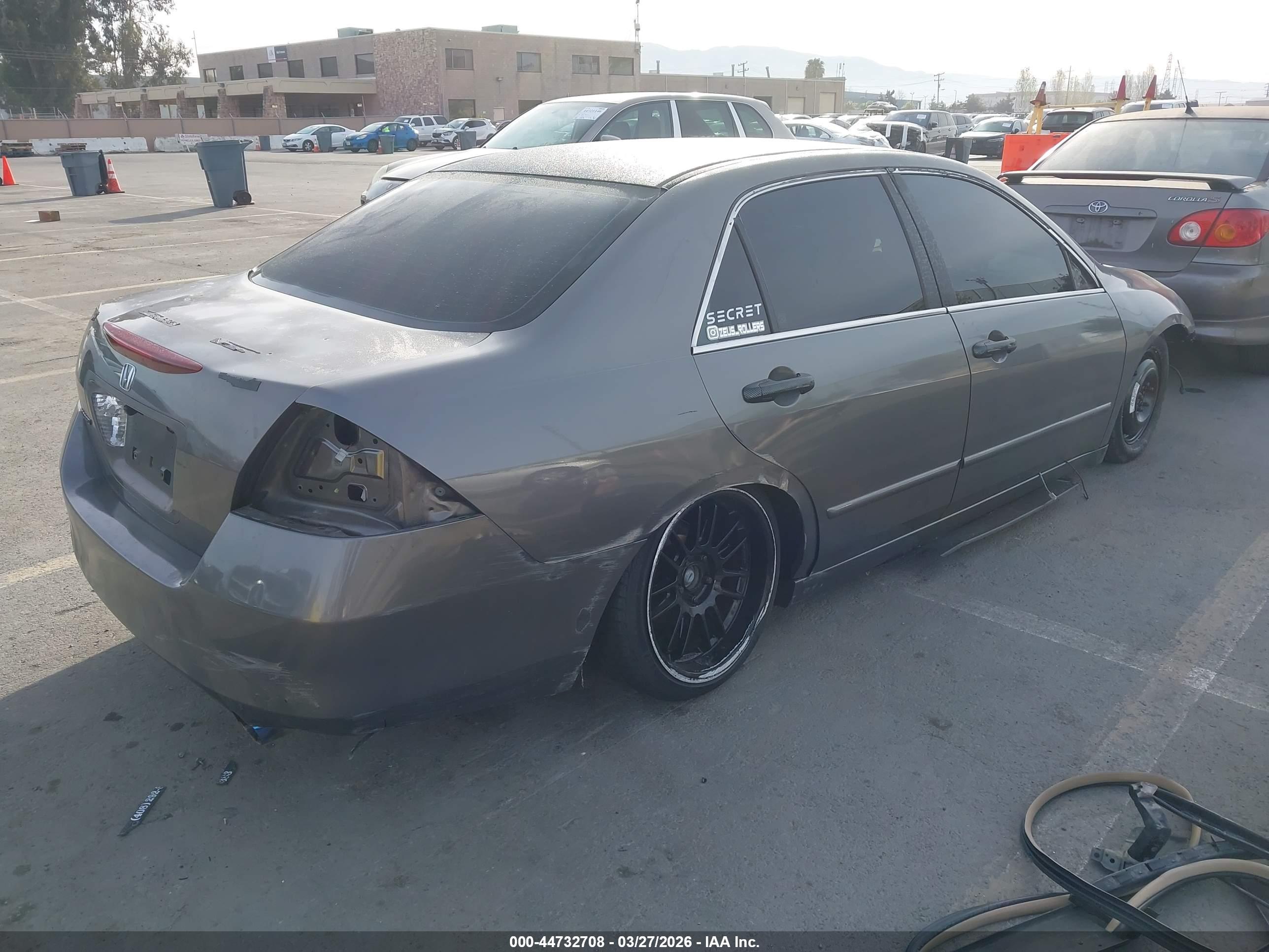 HONDA ACCORD image 4