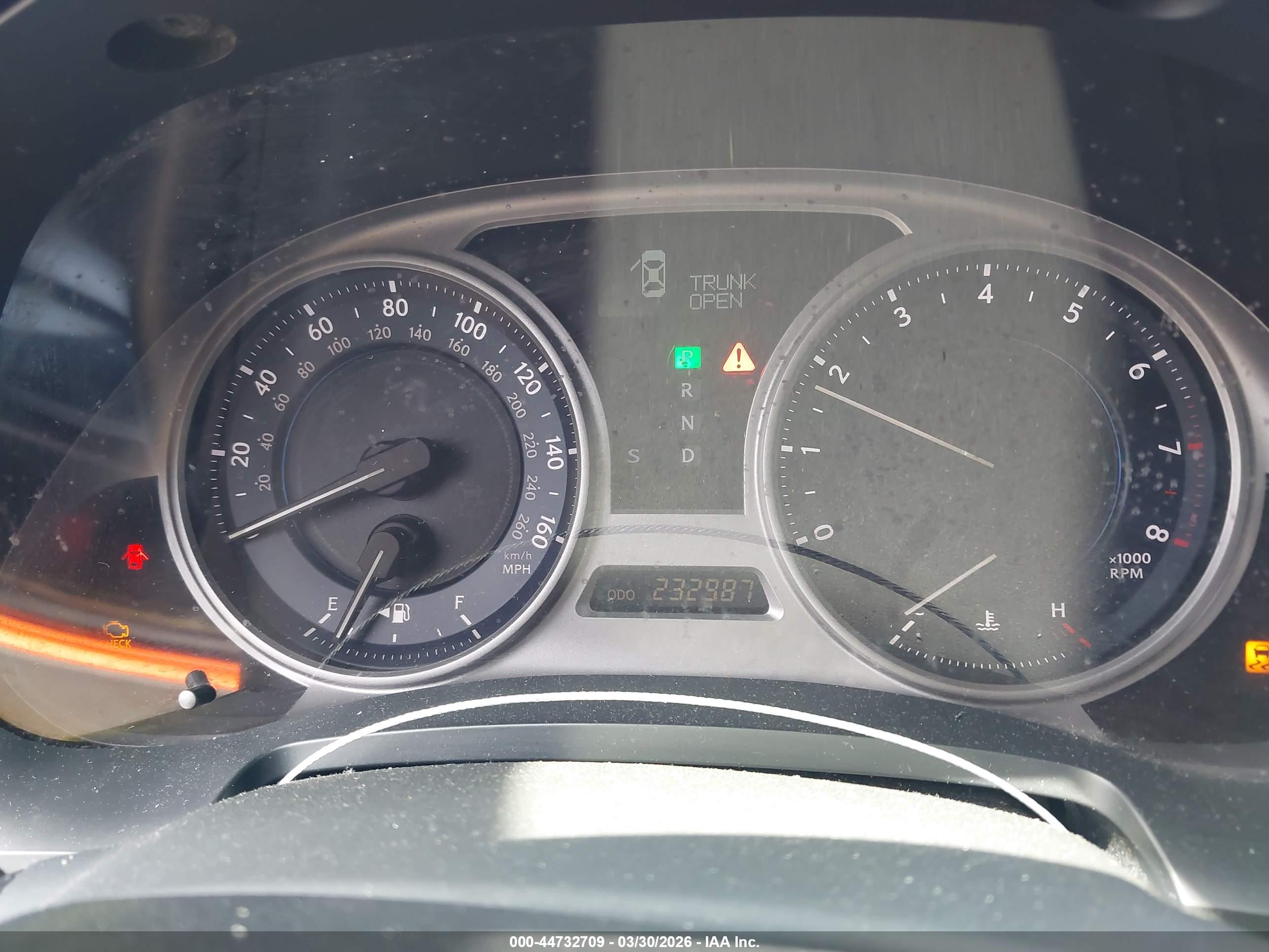LEXUS IS image 7