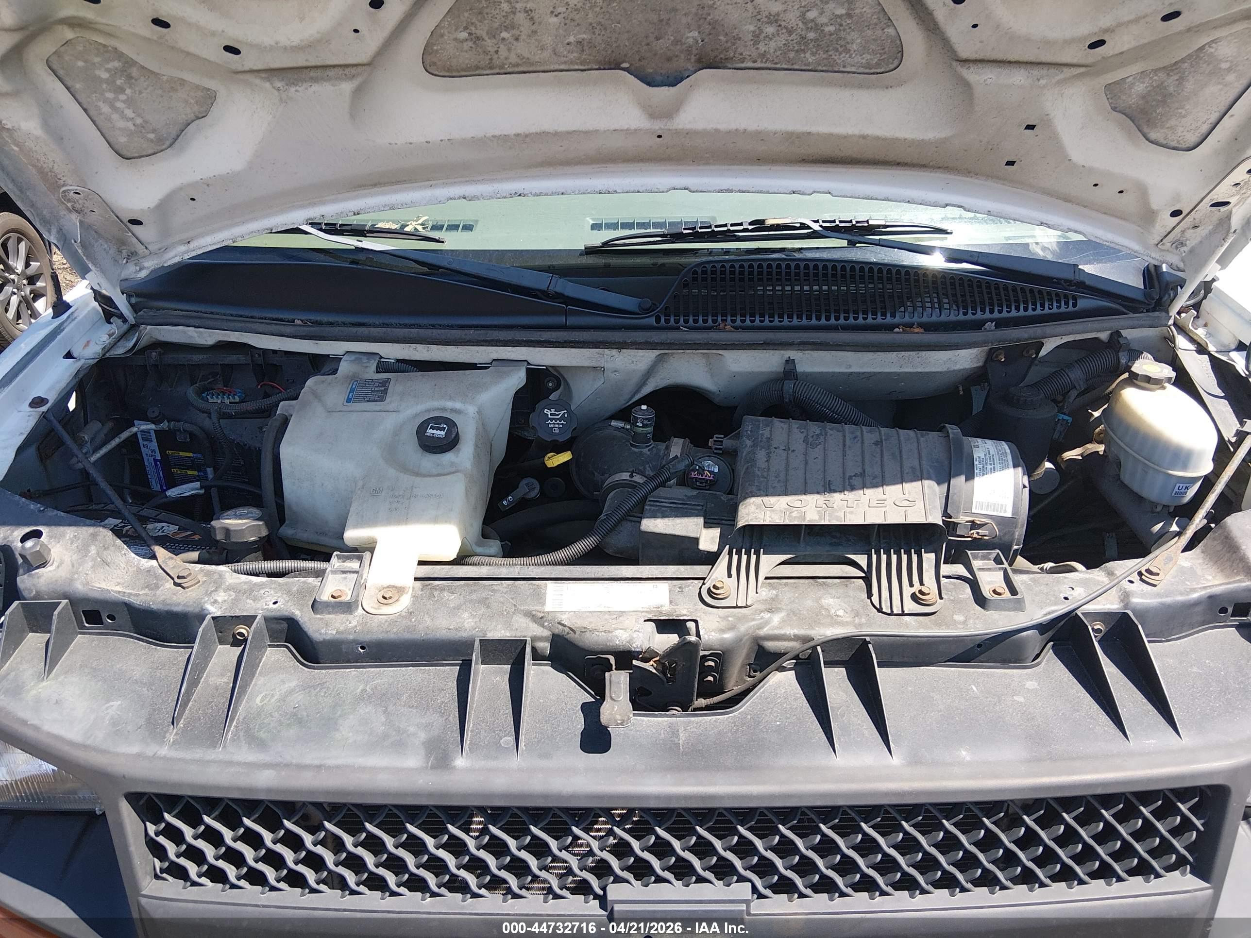 CHEVROLET EXPRESS image 10