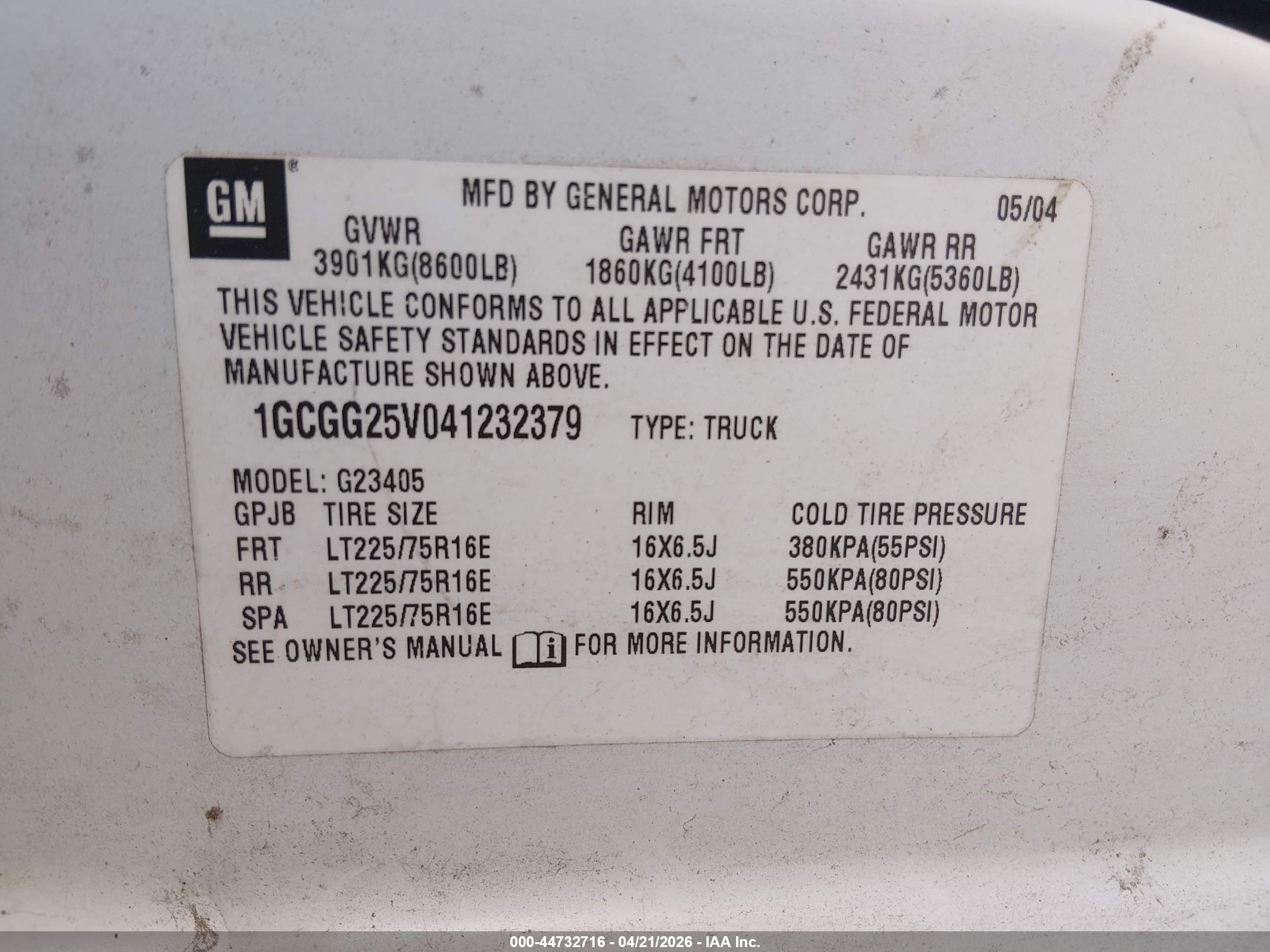 CHEVROLET EXPRESS image 9