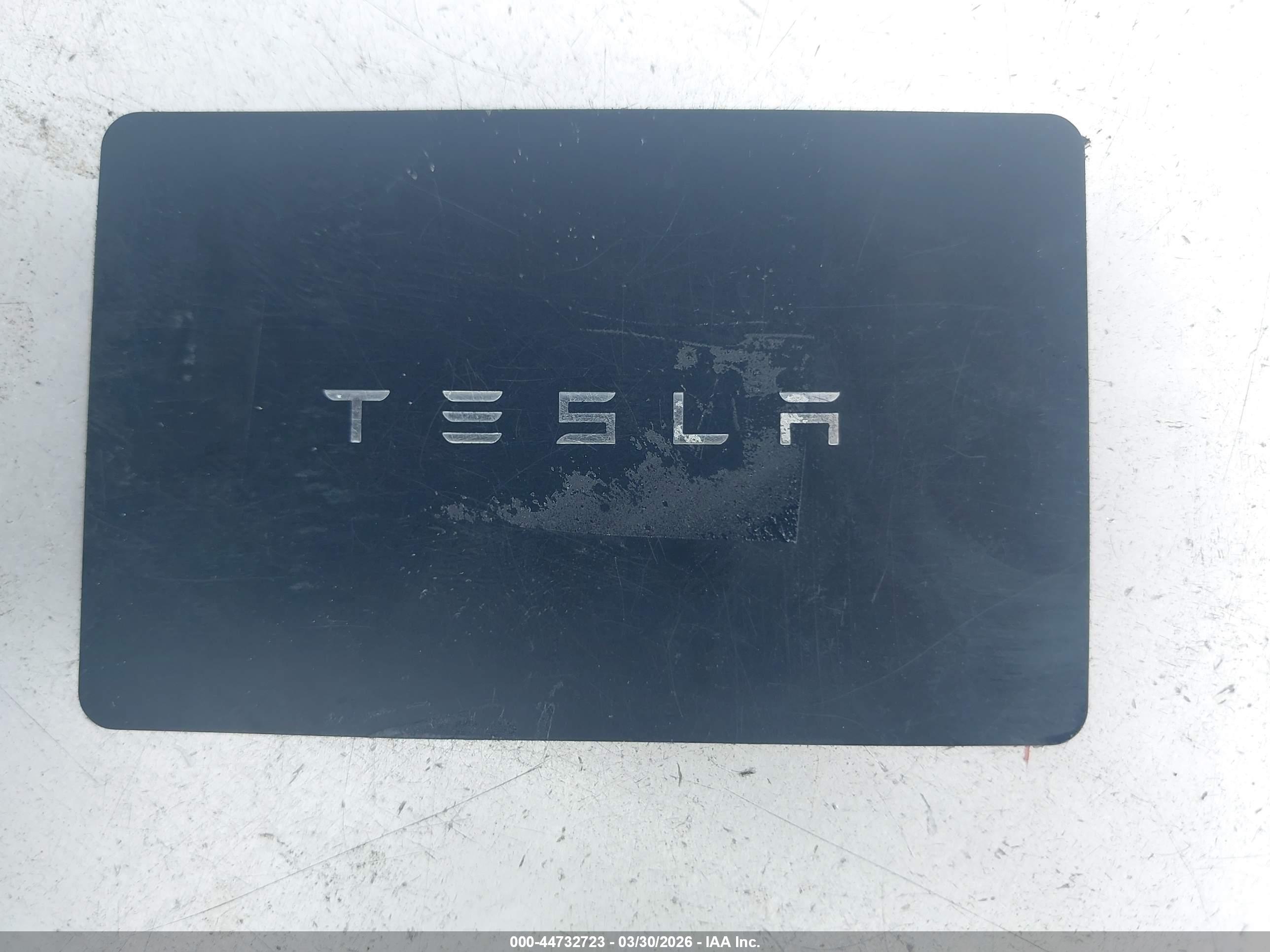 TESLA MODEL image 11